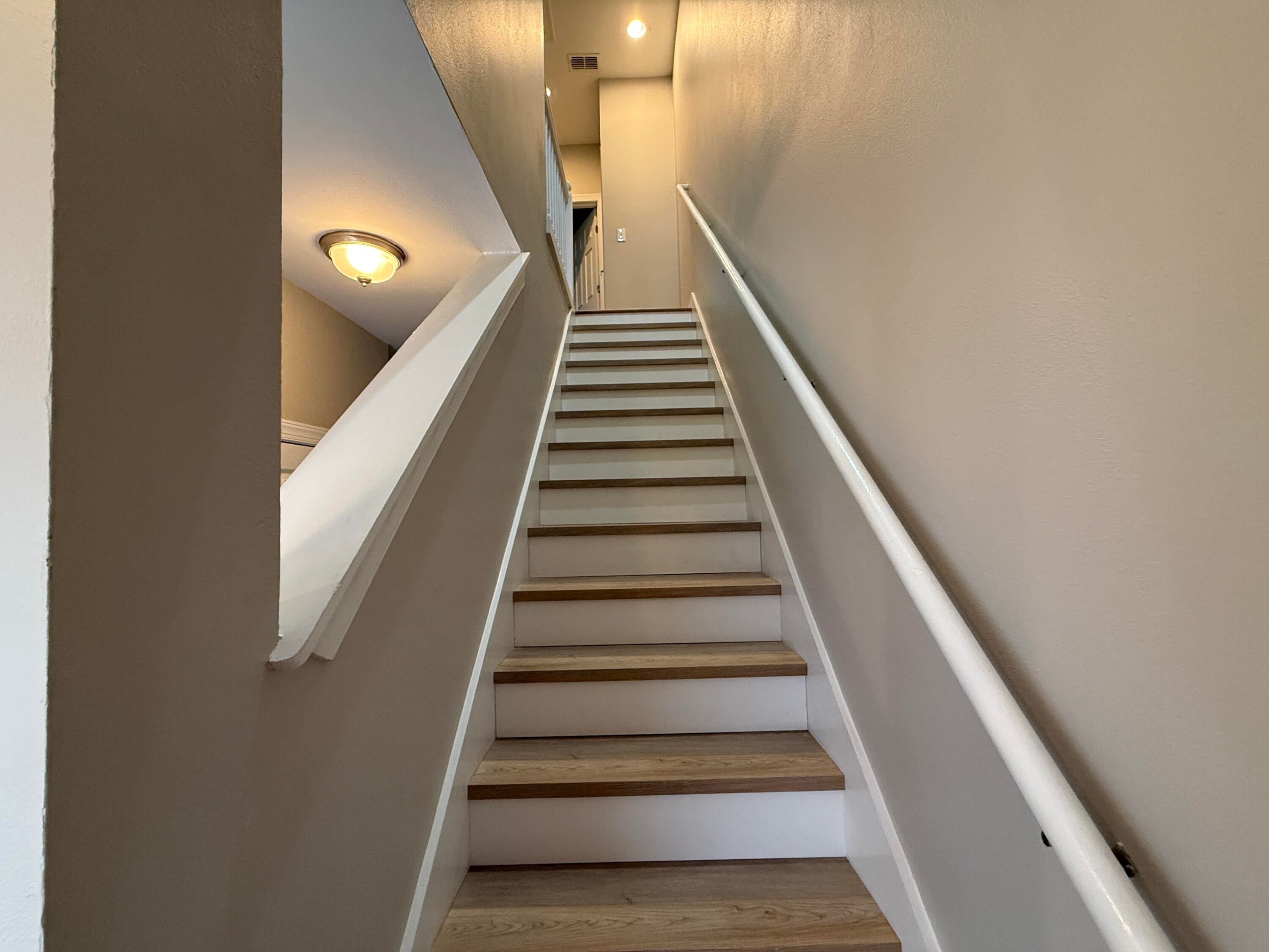 PALMS OF FREEPORT - Residential Lease