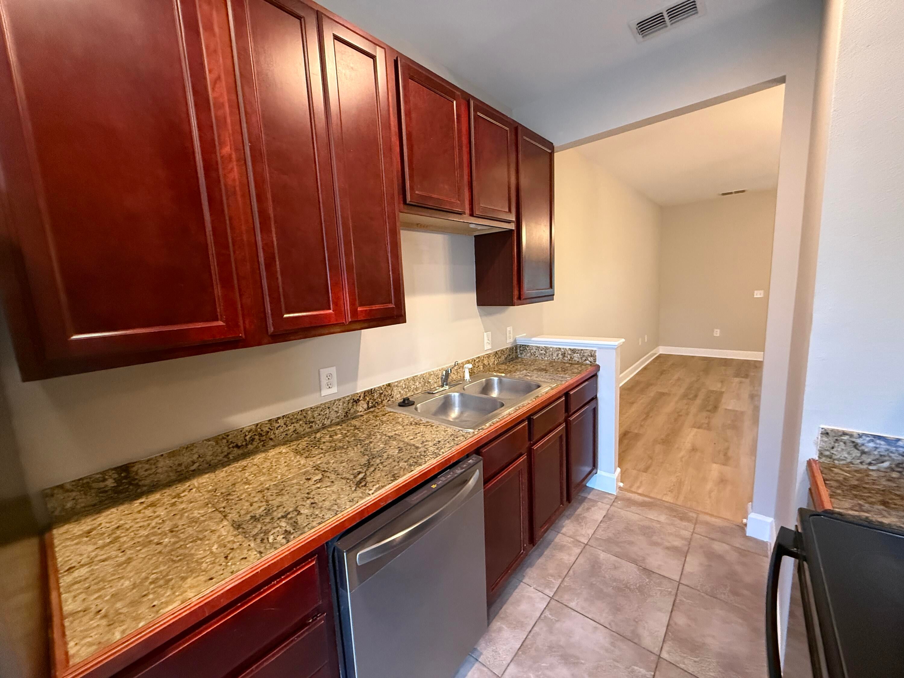 PALMS OF FREEPORT - Residential Lease