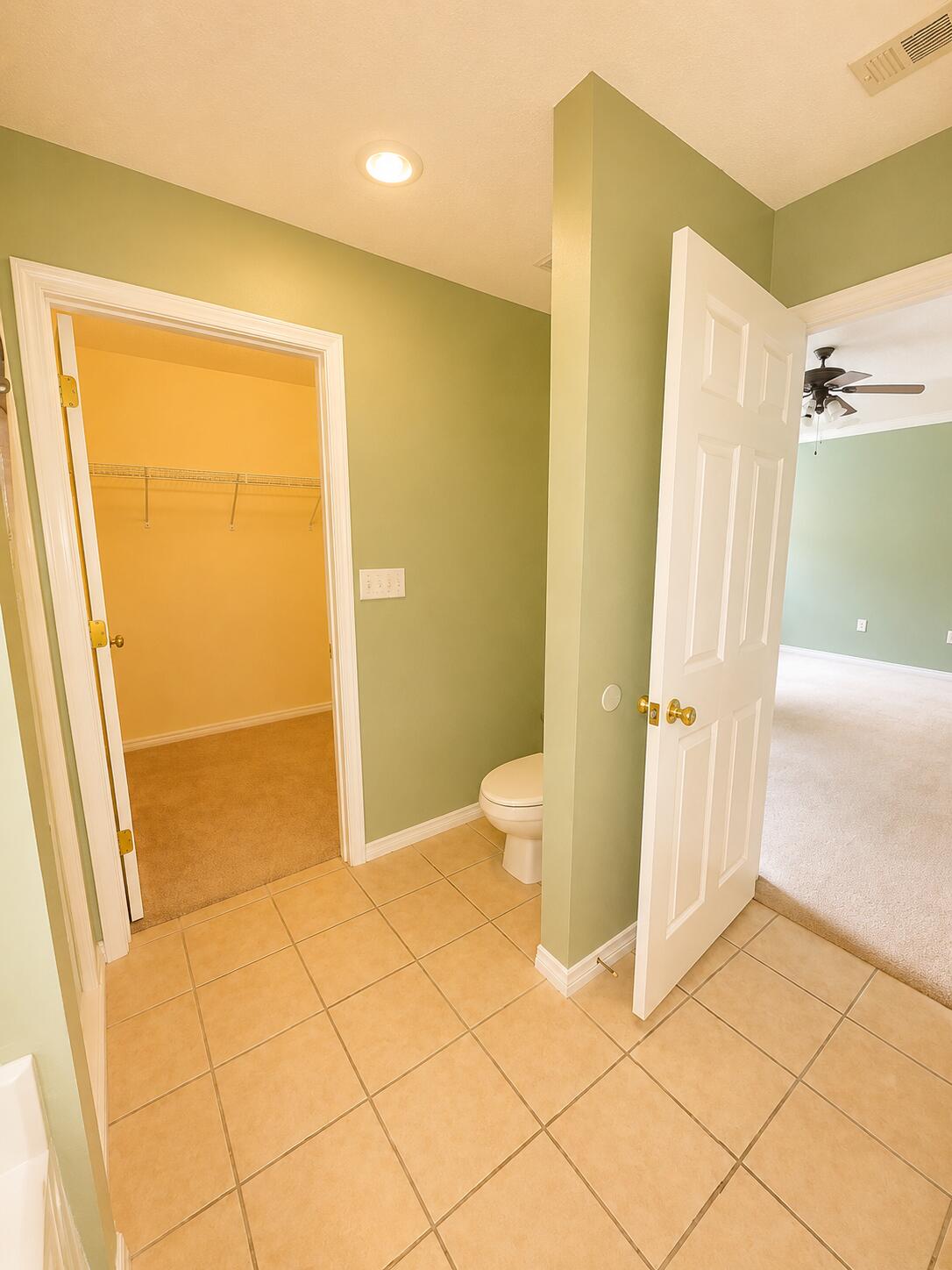 GOLDEN OAKS - Residential Lease