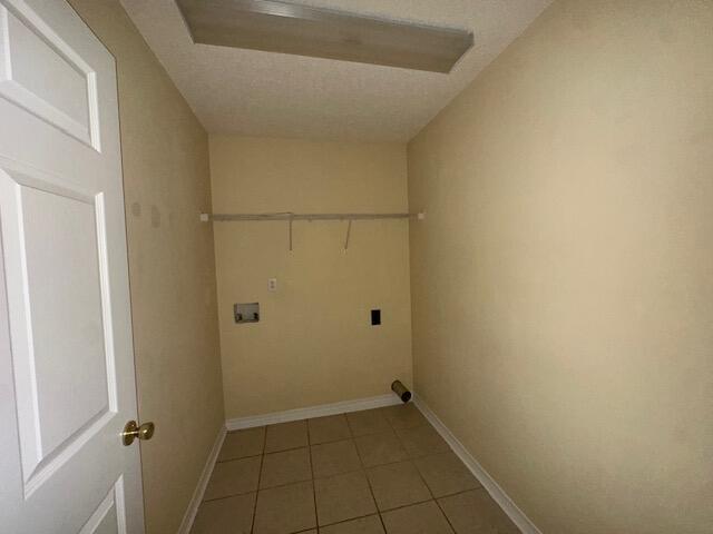 GOLDEN OAKS - Residential Lease