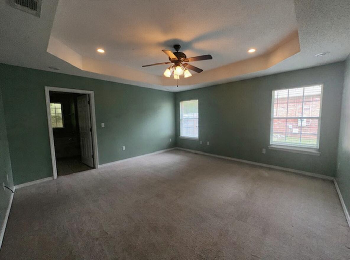 GOLDEN OAKS - Residential Lease