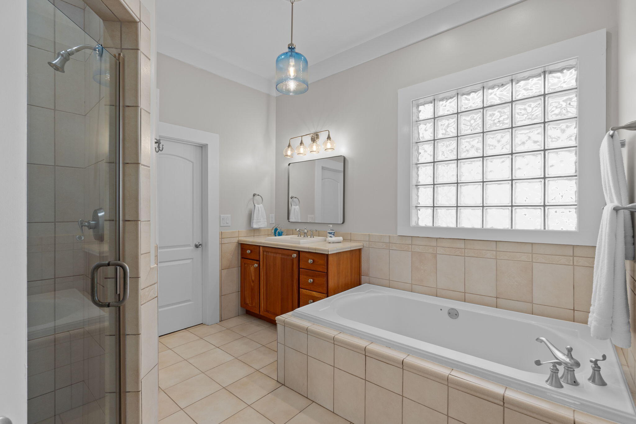 SAILMAKER COVE - Residential