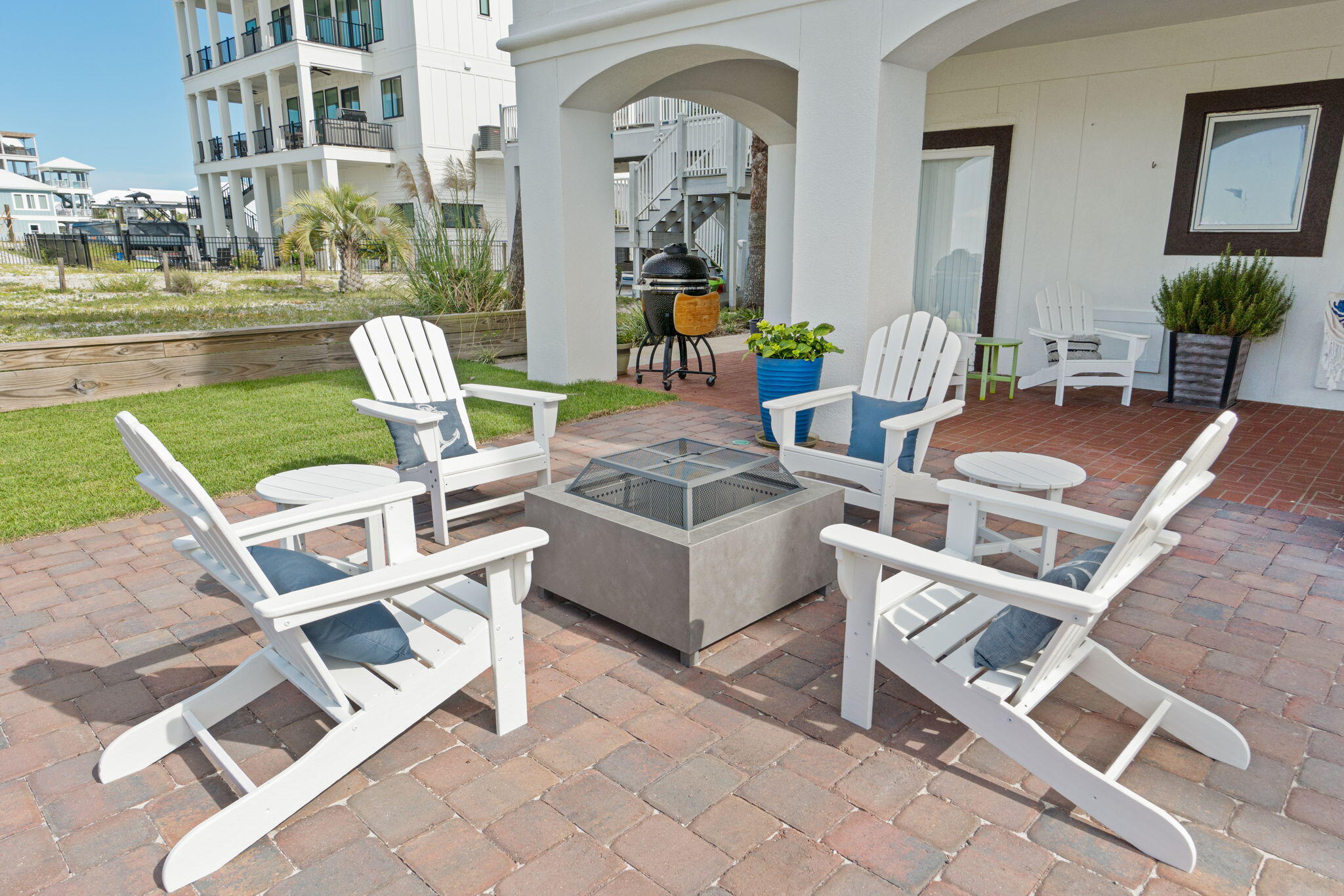 SAILMAKER COVE - Residential