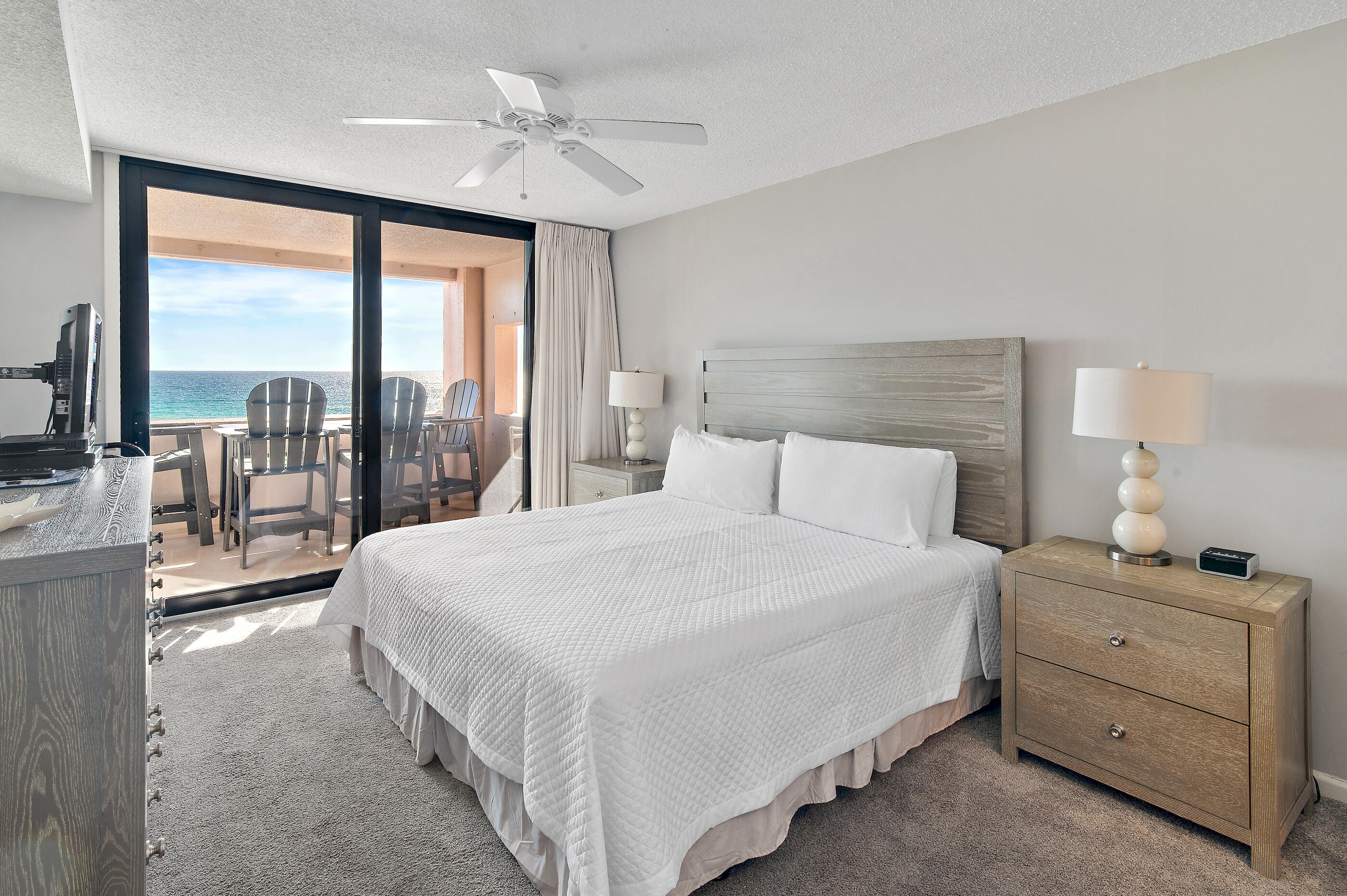 Jetty East Condominium - Residential