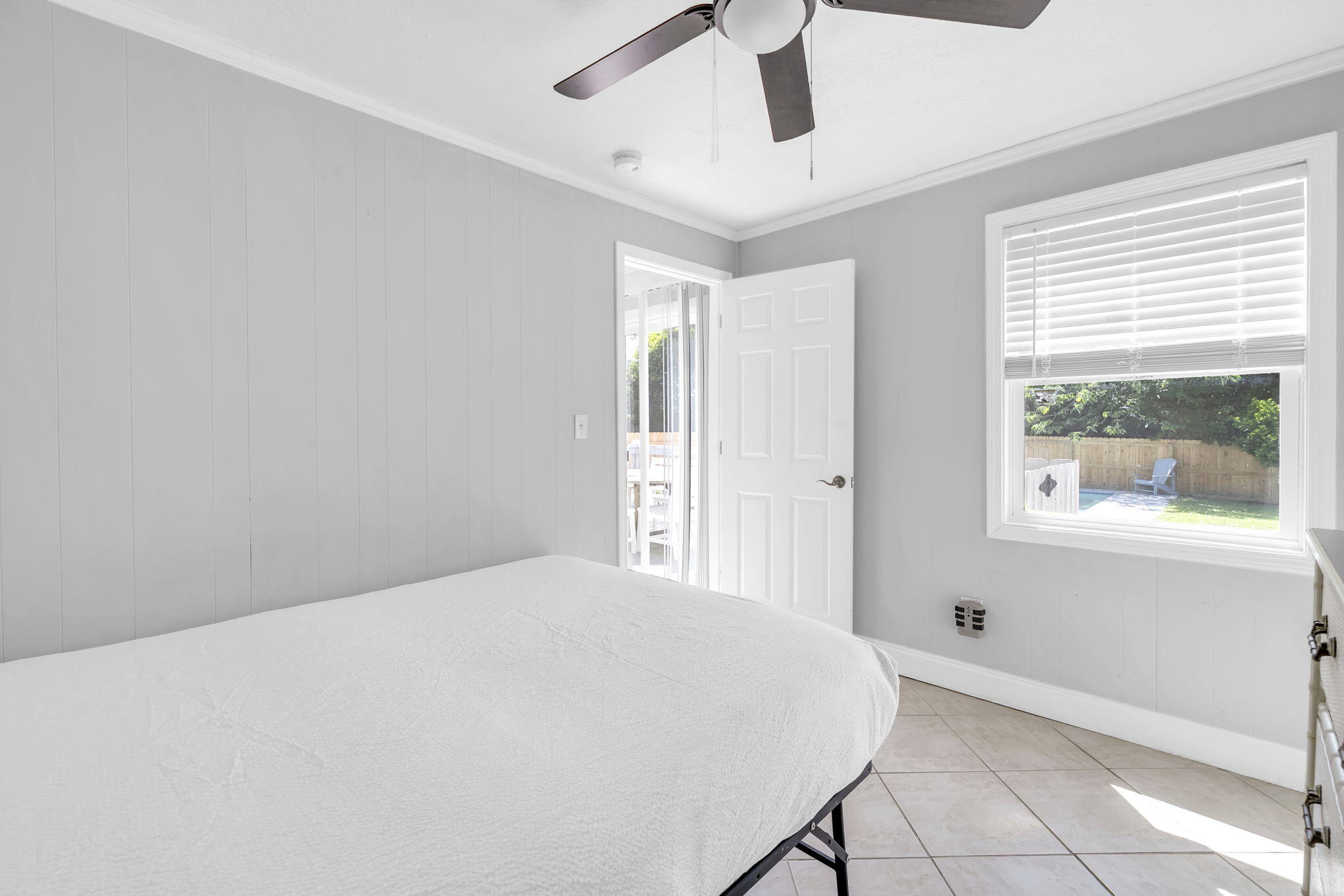 LAGUNA BEACH 4TH ADDN - Residential