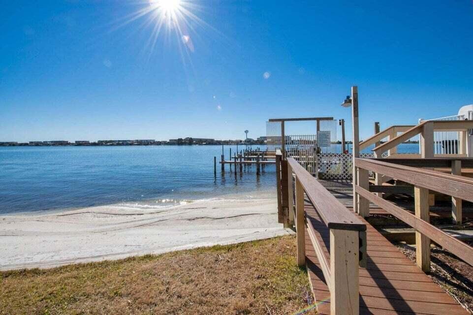FOUNTAINHEAD CONDO - Residential Lease