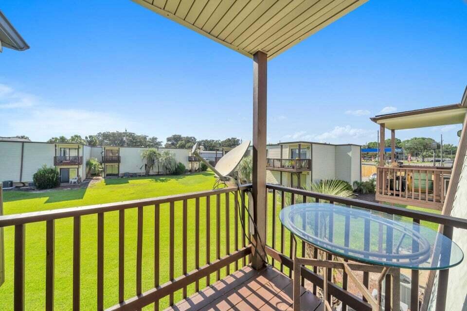 FOUNTAINHEAD CONDO - Residential Lease