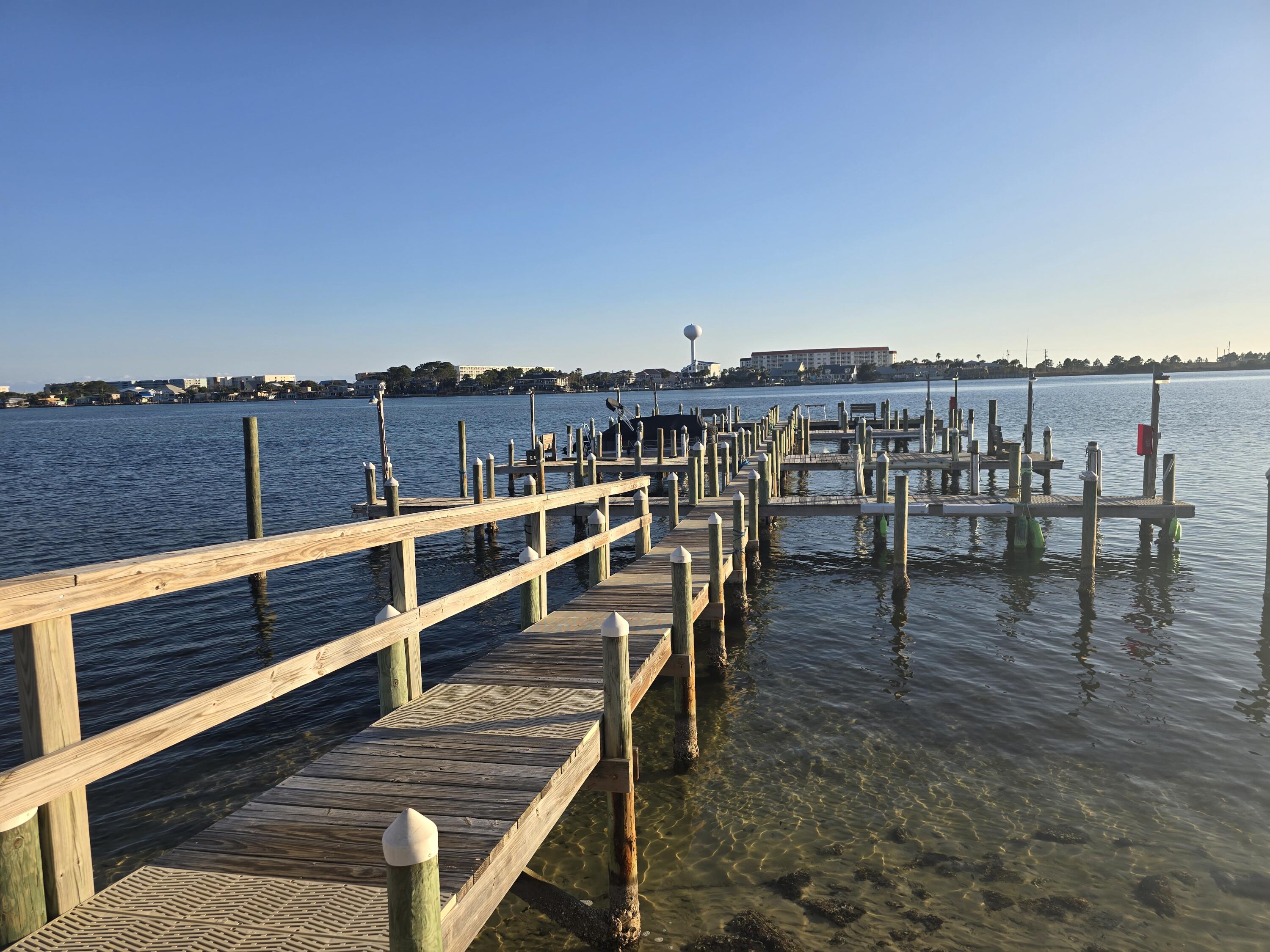 FOUNTAINHEAD CONDO - Residential Lease