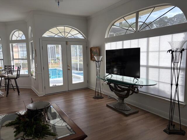 EMERALD BAY - Residential