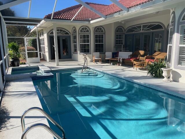EMERALD BAY - Residential