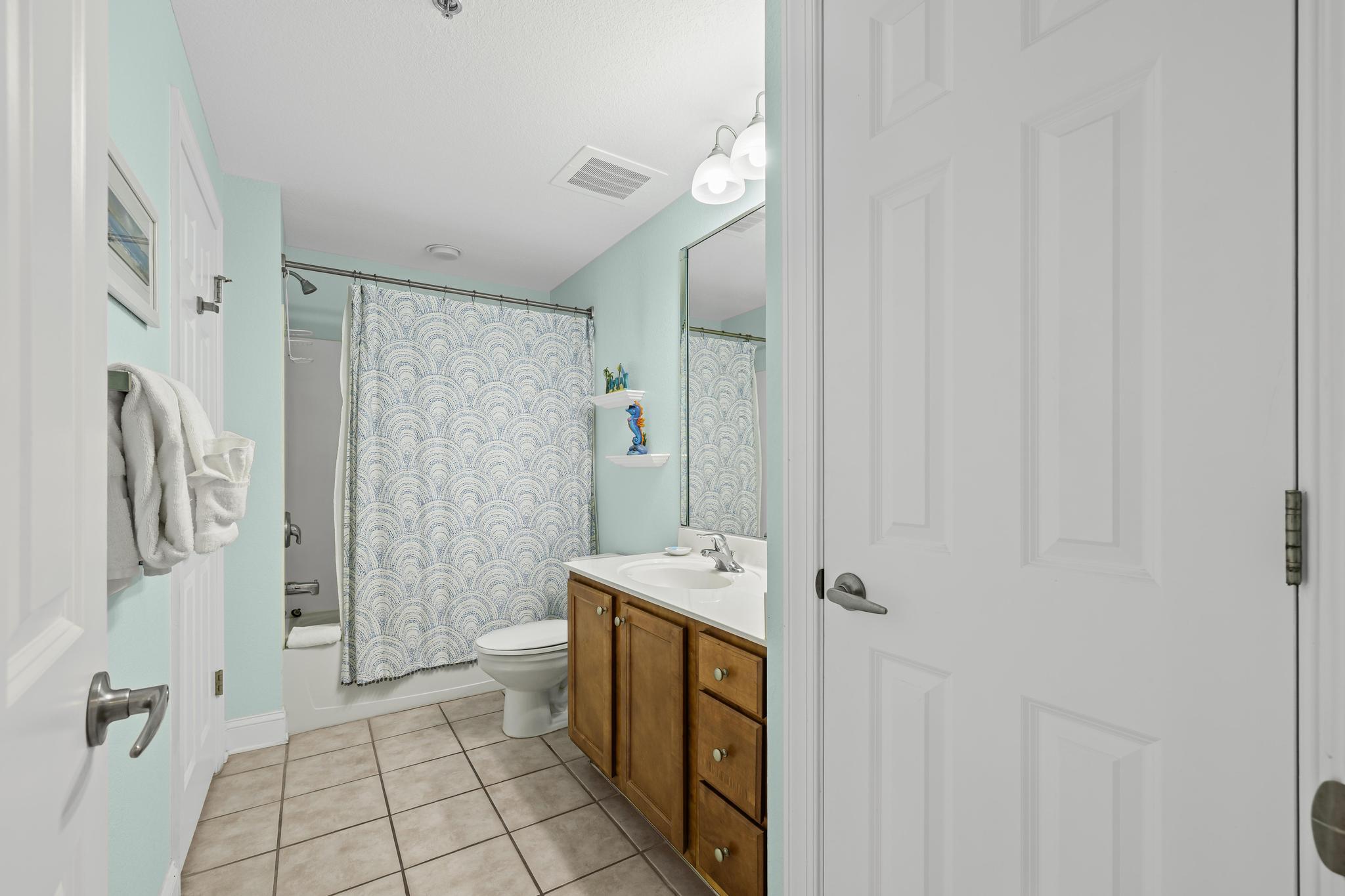 EMERALD DOLPHIN - Residential