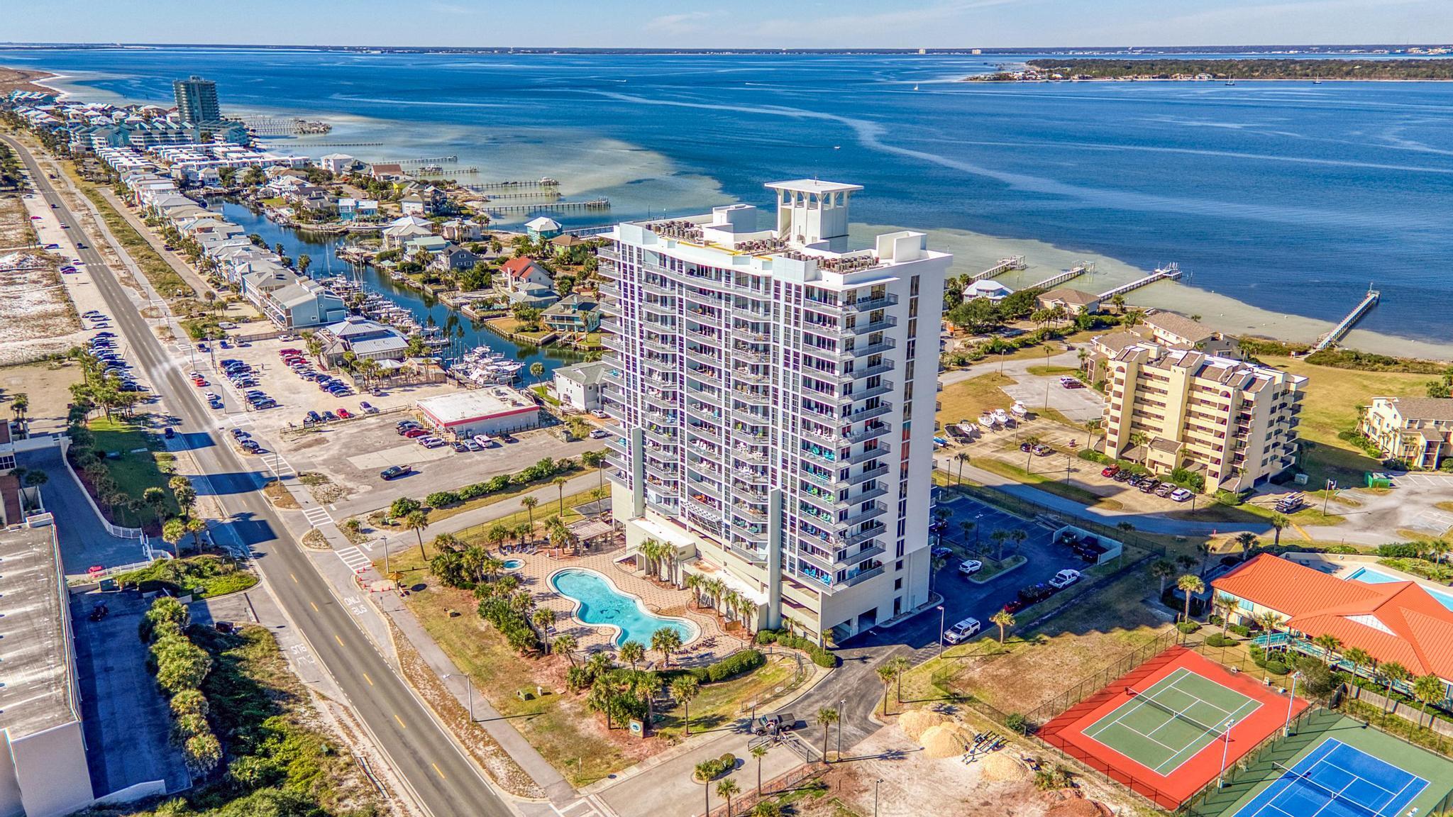 EMERALD DOLPHIN - Residential