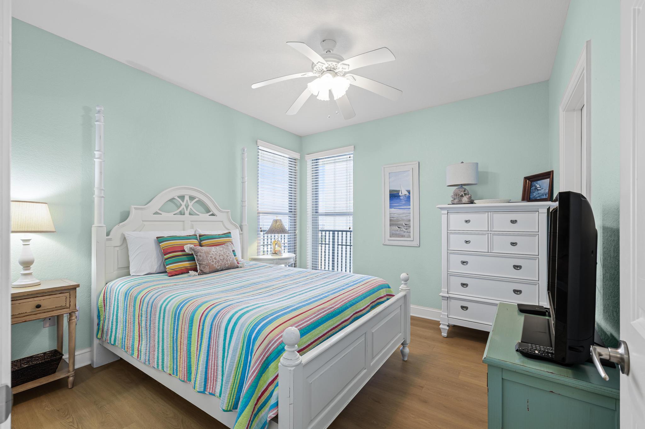 EMERALD DOLPHIN - Residential