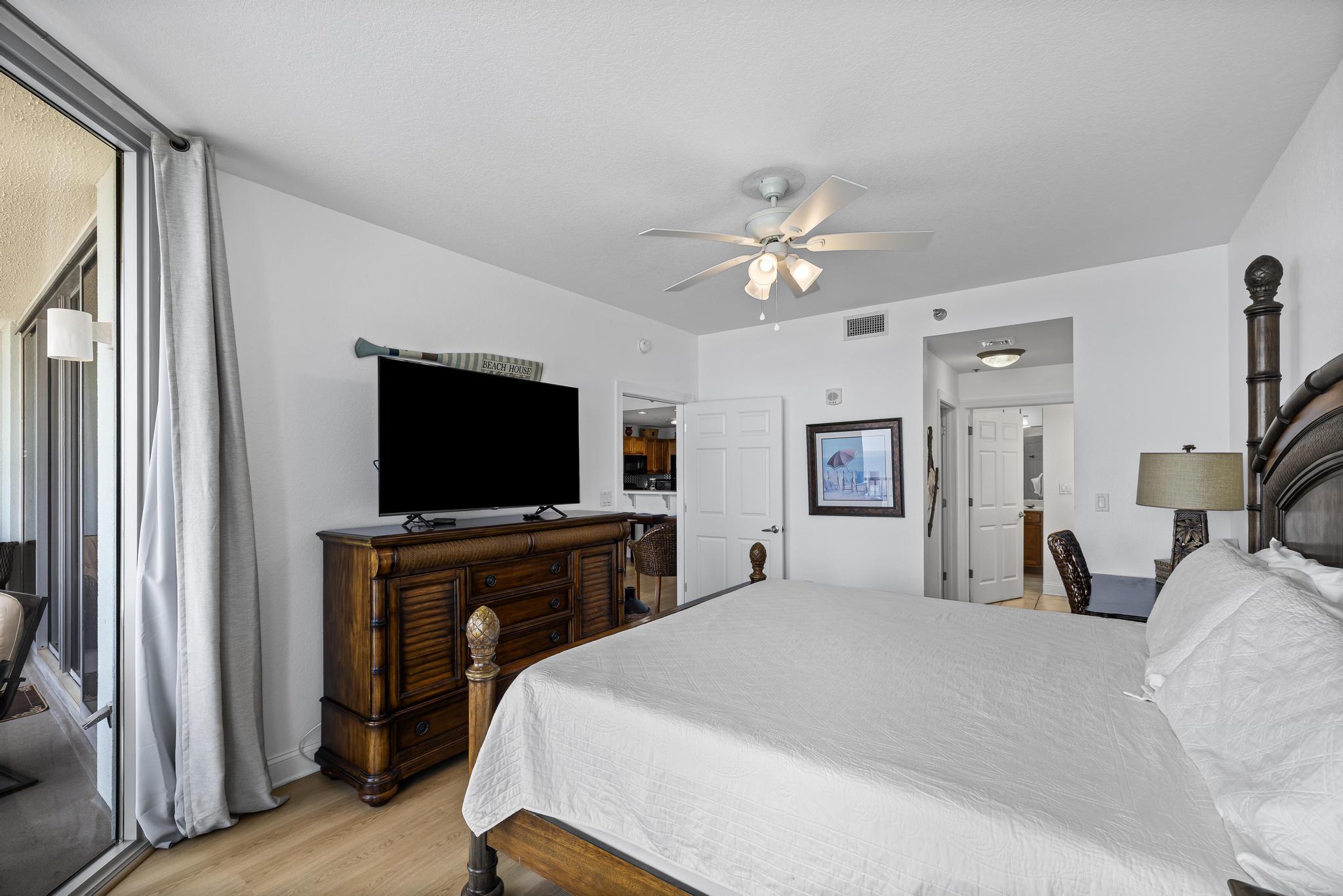 EMERALD DOLPHIN - Residential