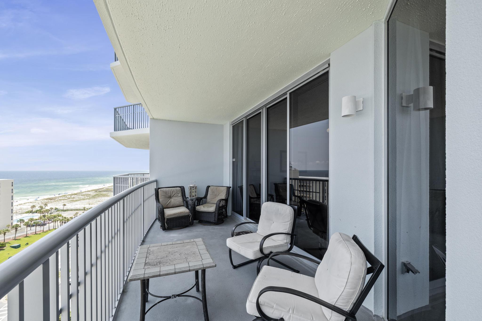 EMERALD DOLPHIN - Residential