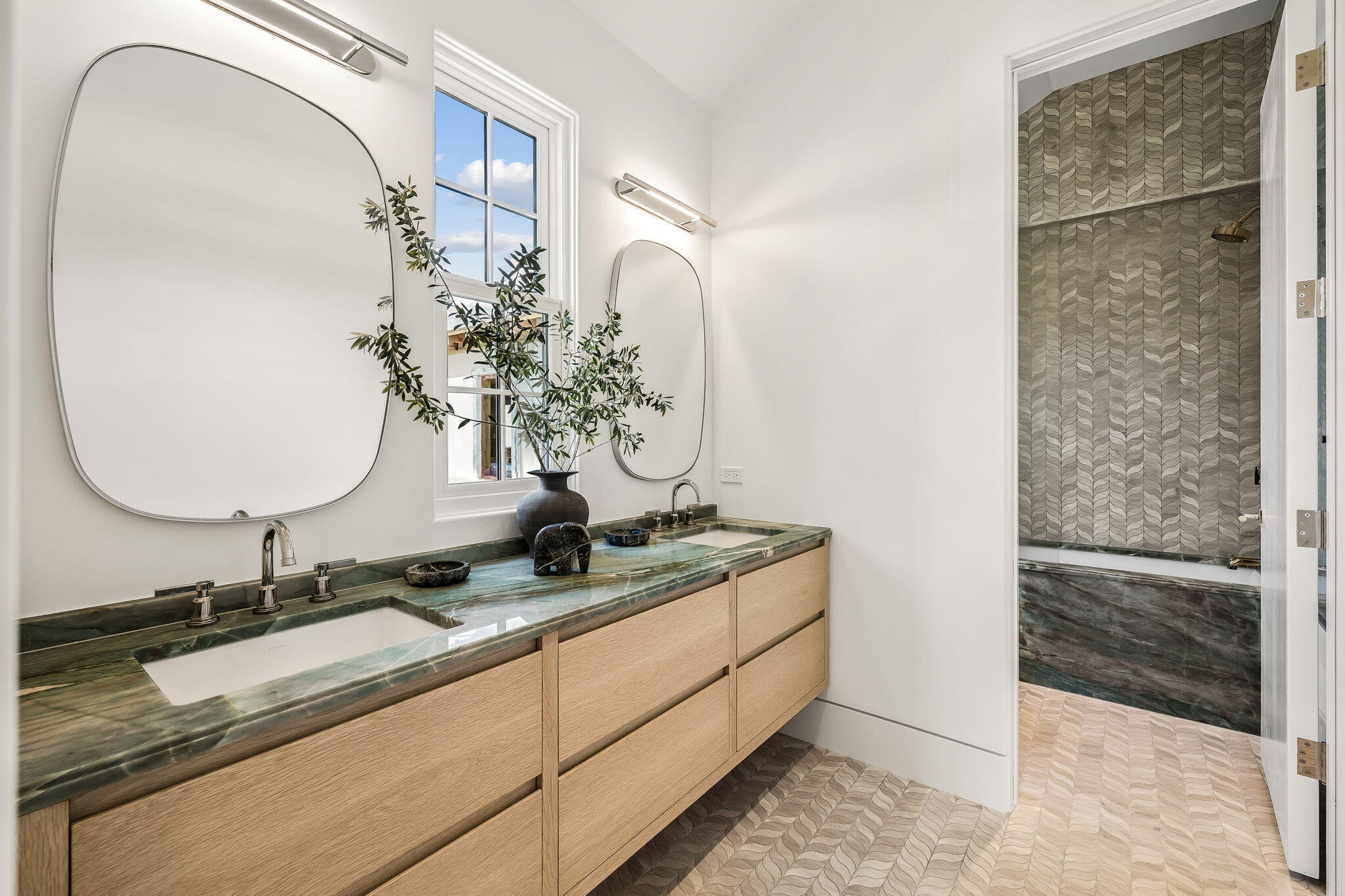ALYS BEACH - Residential