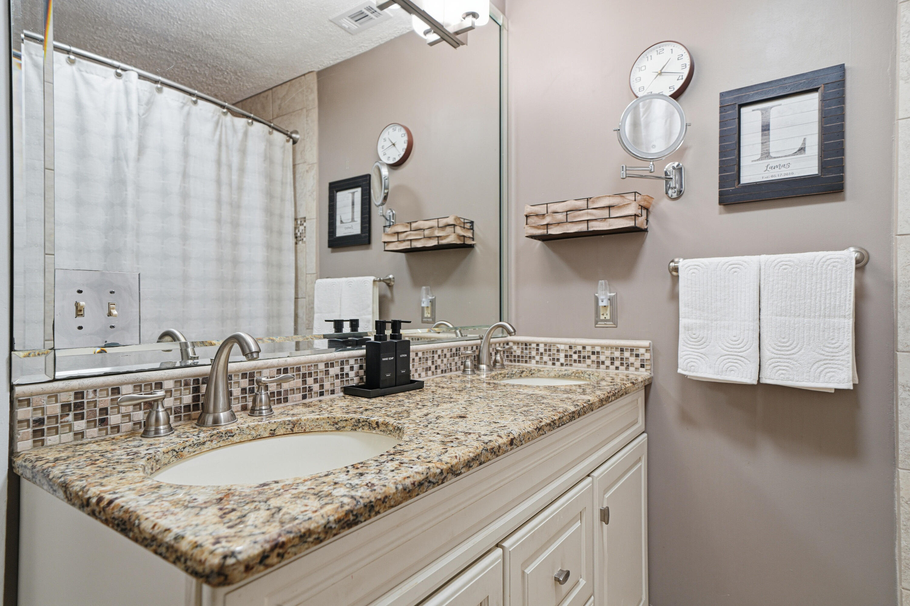 LAKE LORRAINE ESTATES 3 - Residential