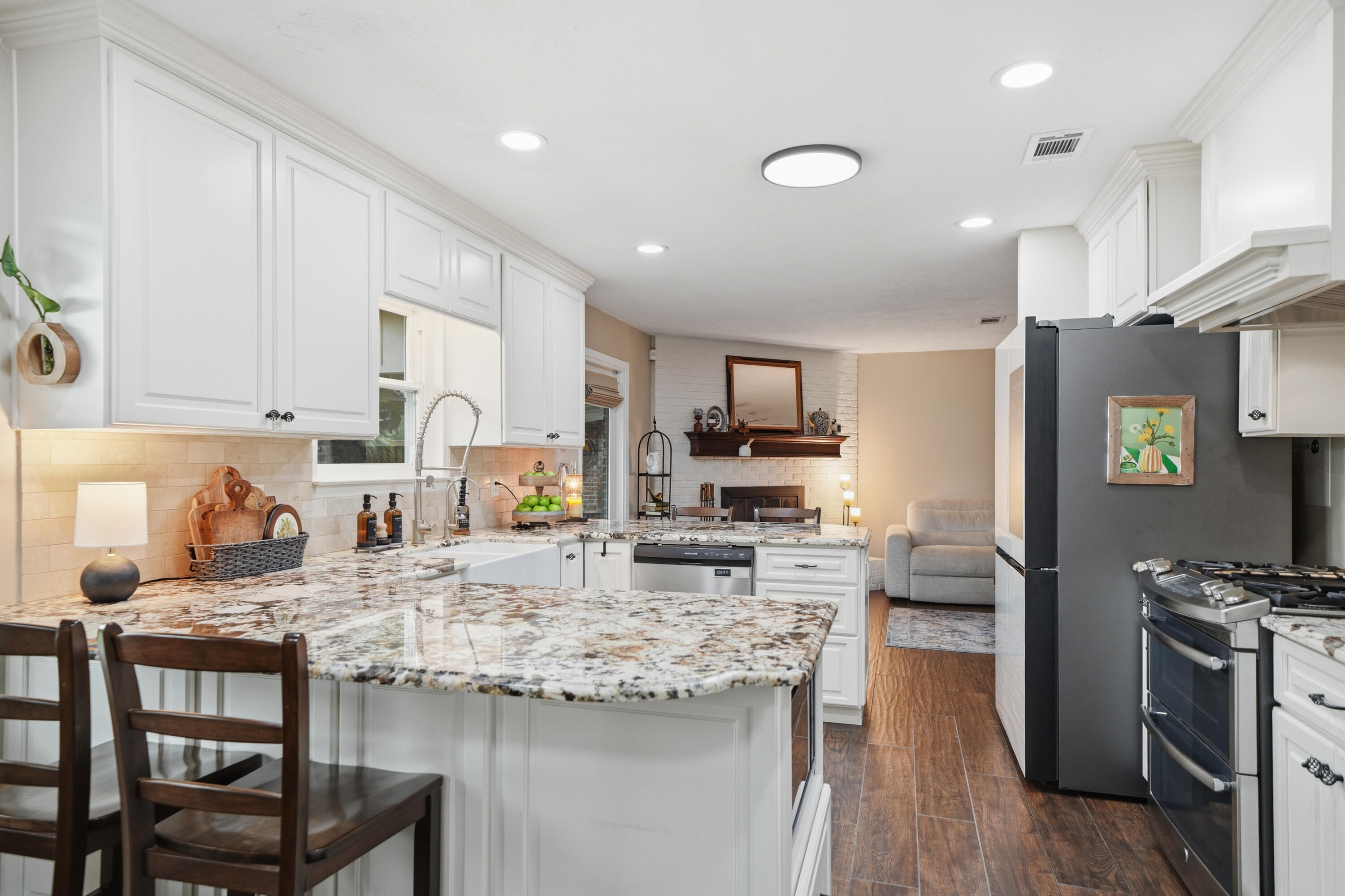 LAKE LORRAINE ESTATES 3 - Residential