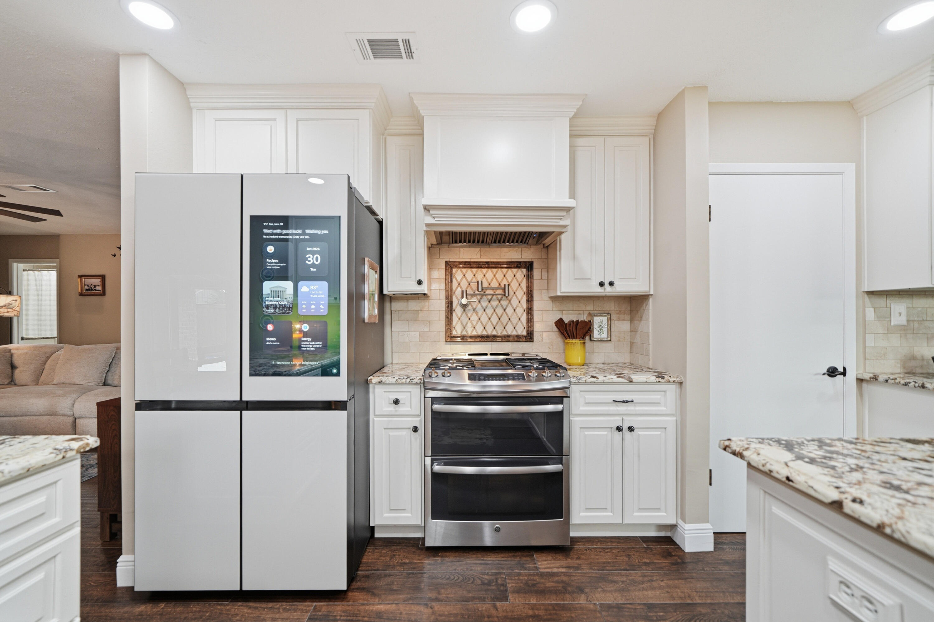 LAKE LORRAINE ESTATES 3 - Residential