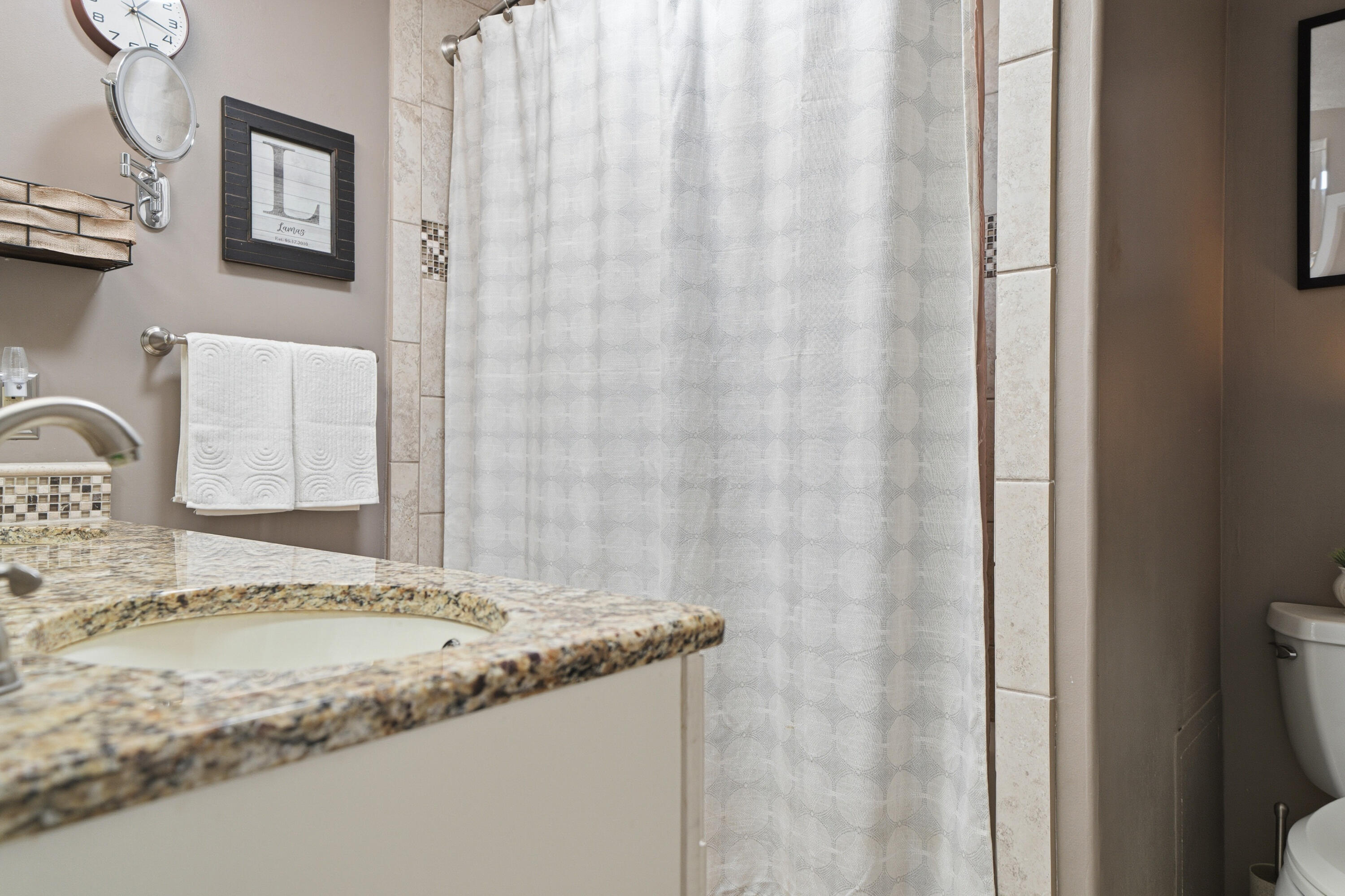 LAKE LORRAINE ESTATES 3 - Residential