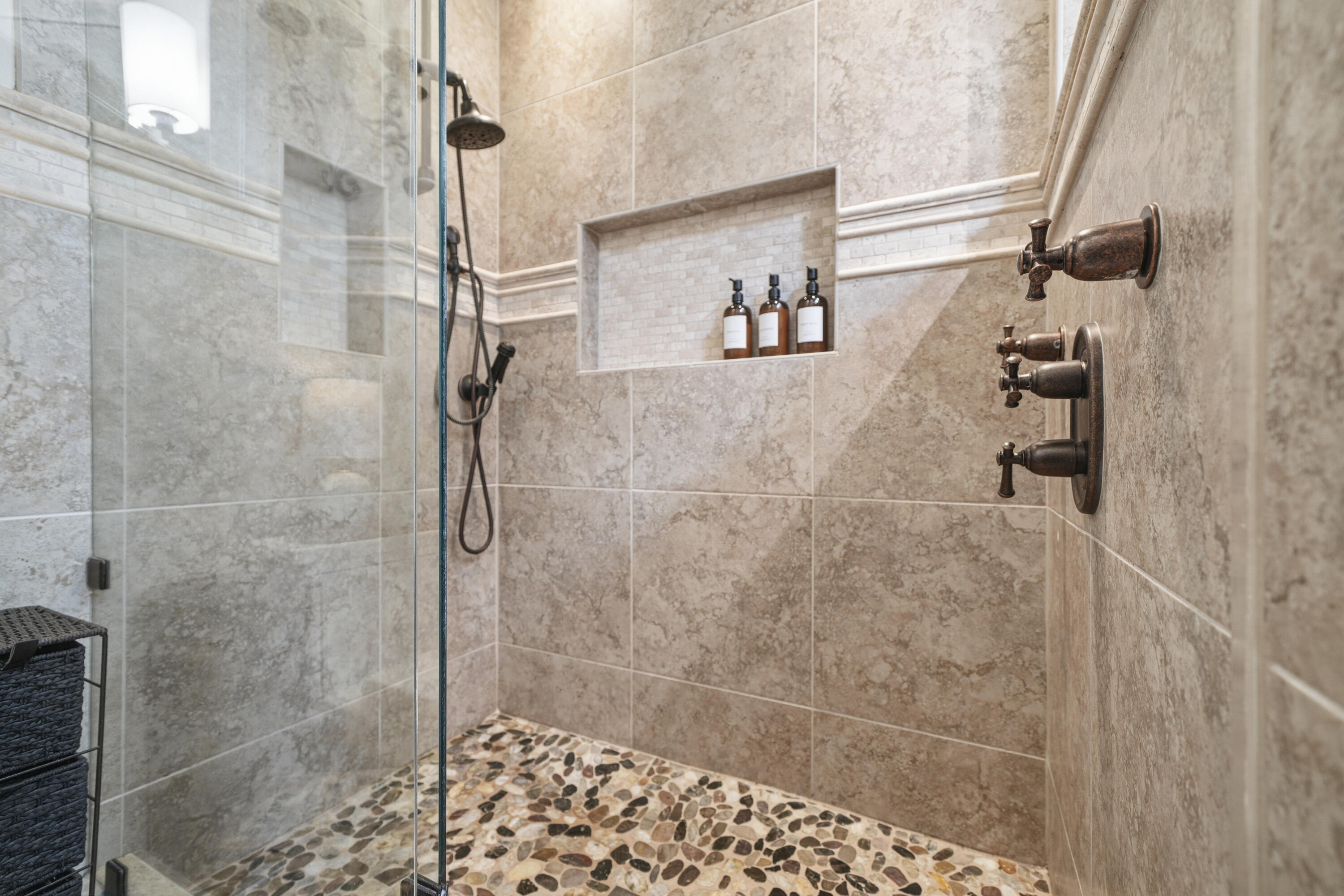 LAKE LORRAINE ESTATES 3 - Residential