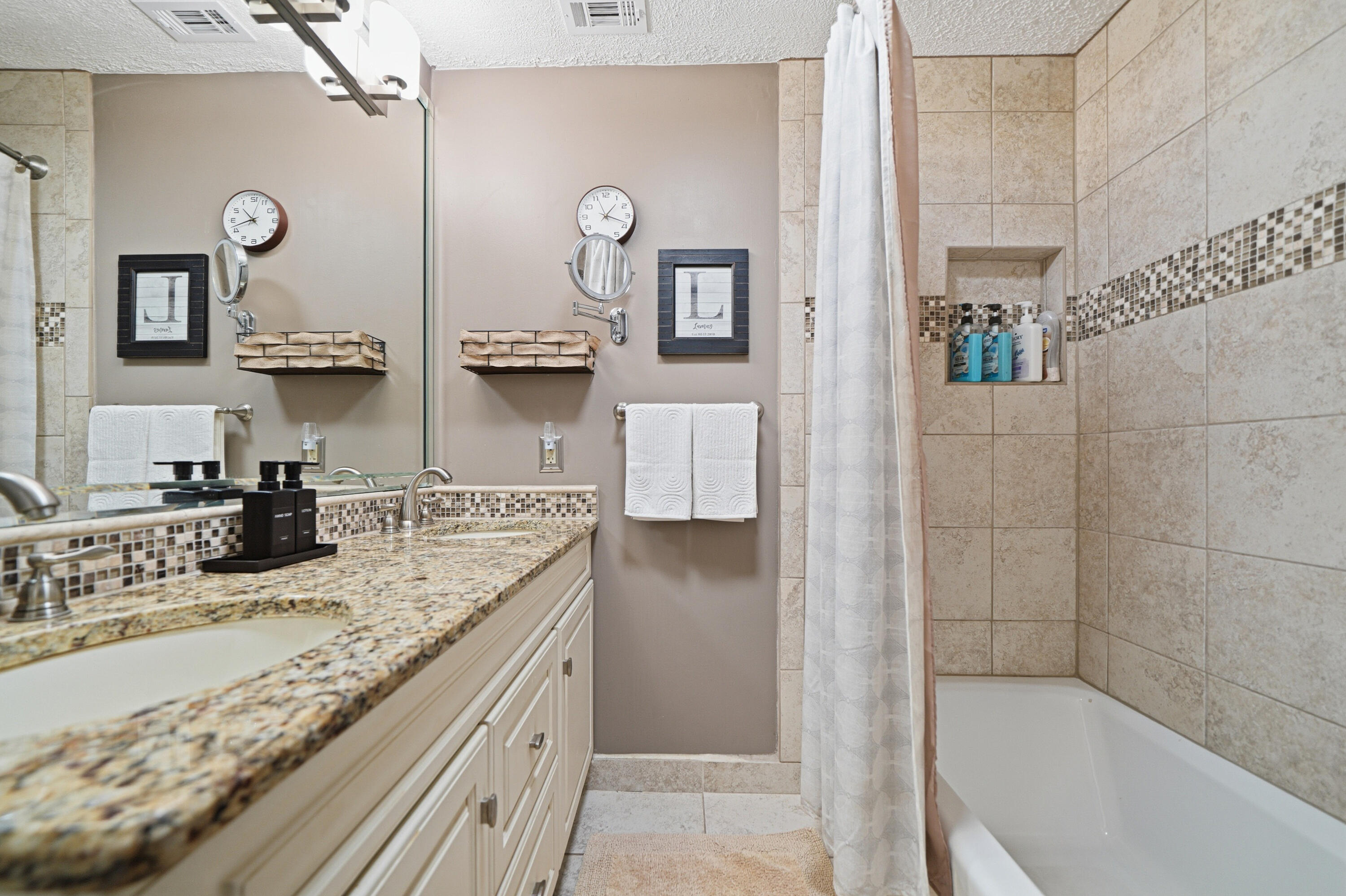 LAKE LORRAINE ESTATES 3 - Residential