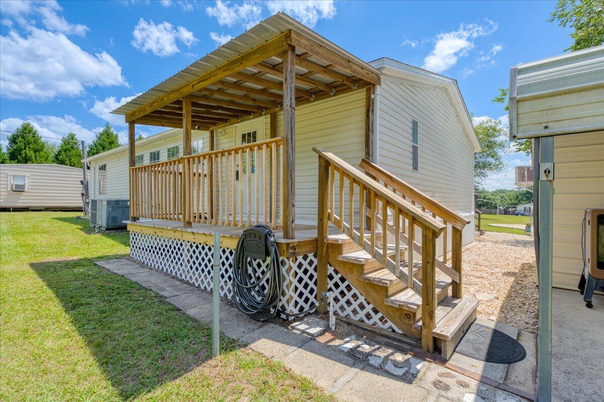 NO RECORDED SUBDIVISION - Residential