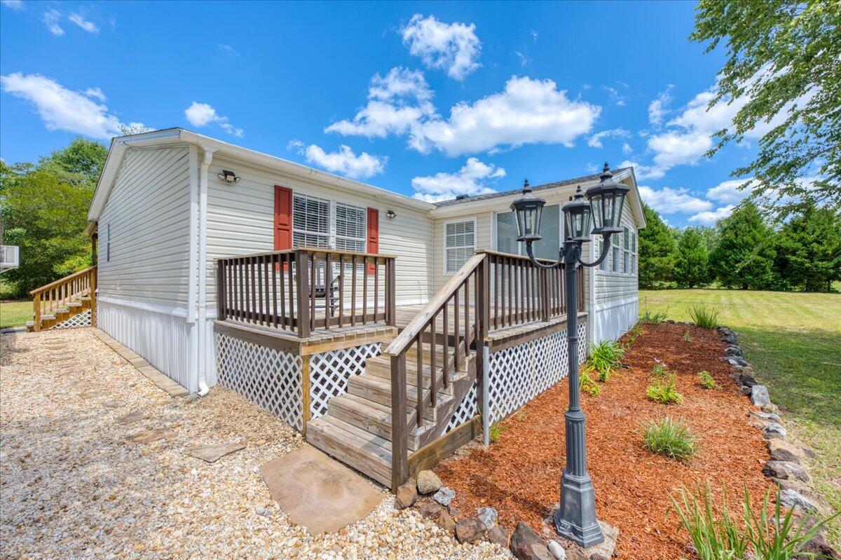 NO RECORDED SUBDIVISION - Residential