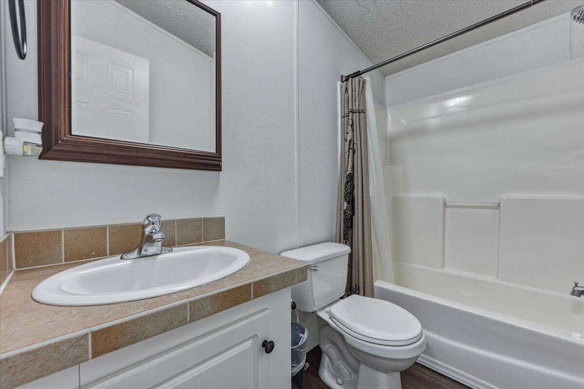 NO RECORDED SUBDIVISION - Residential