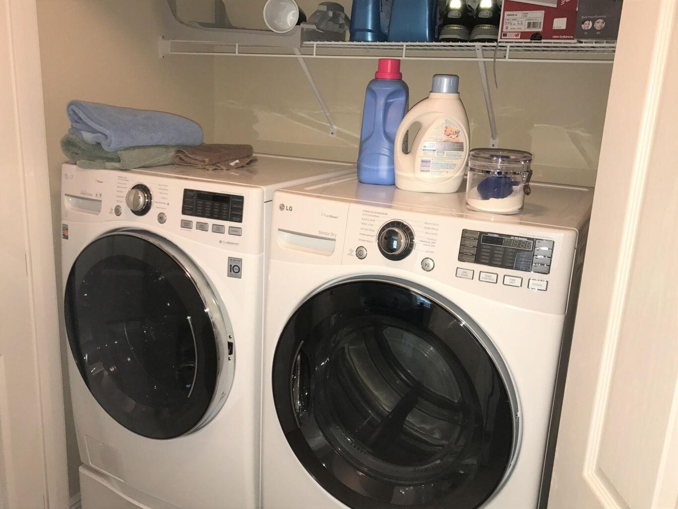 RESERVE POINTE - Residential Lease