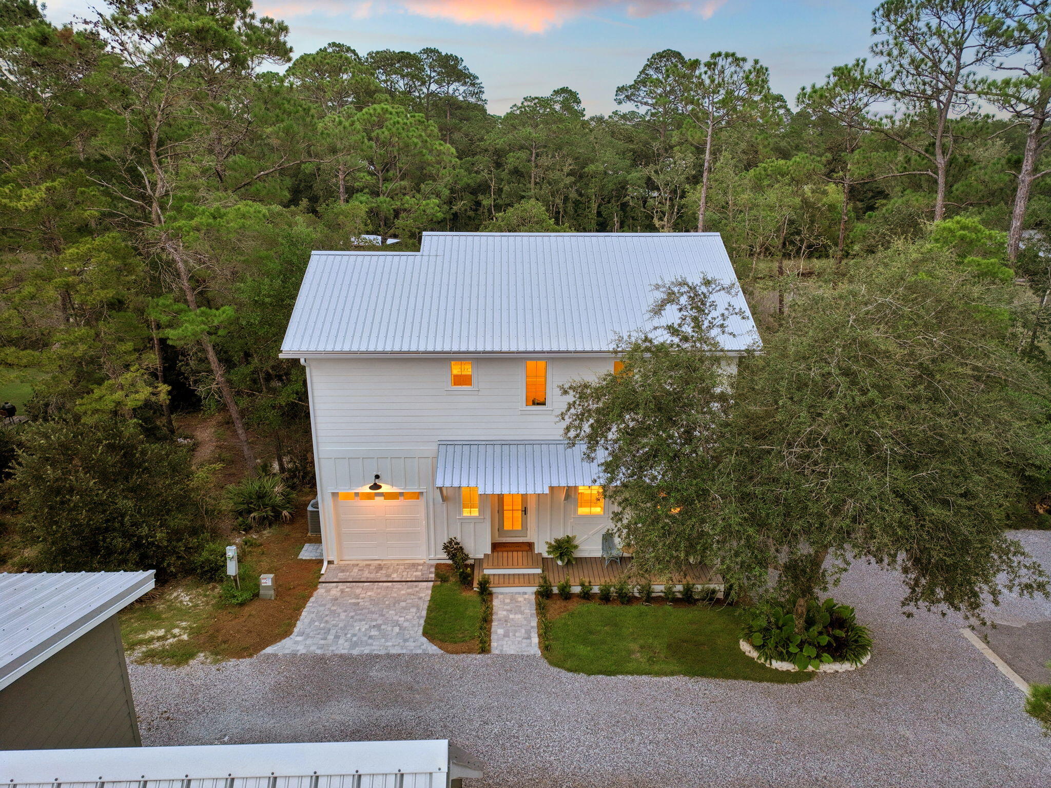 MAGNOLIA BEACH - Residential