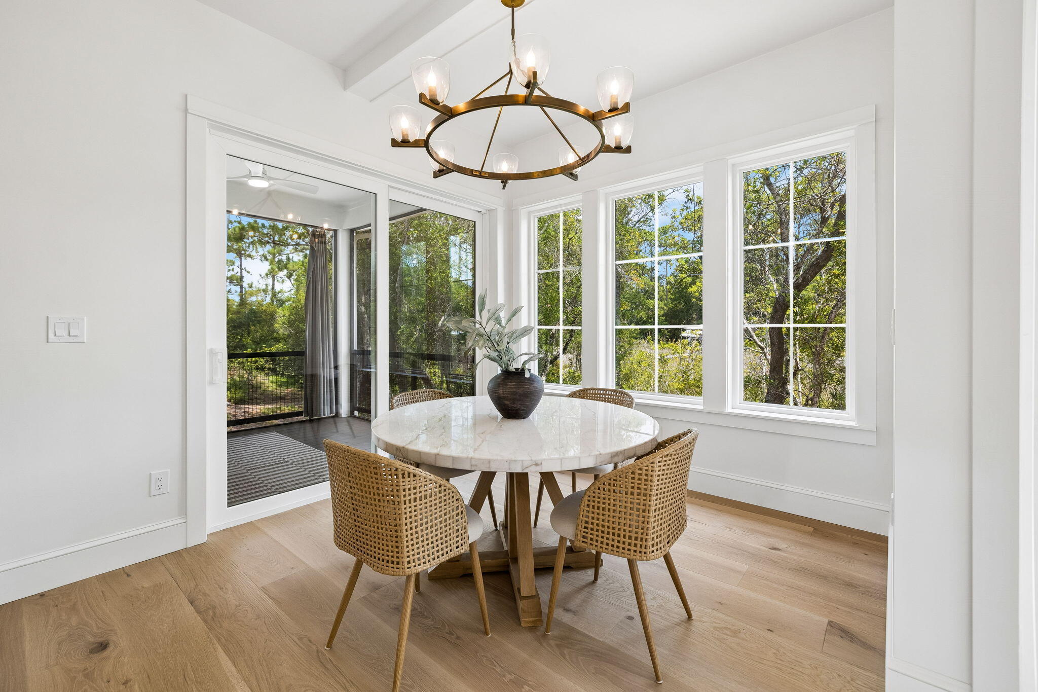 MAGNOLIA BEACH - Residential