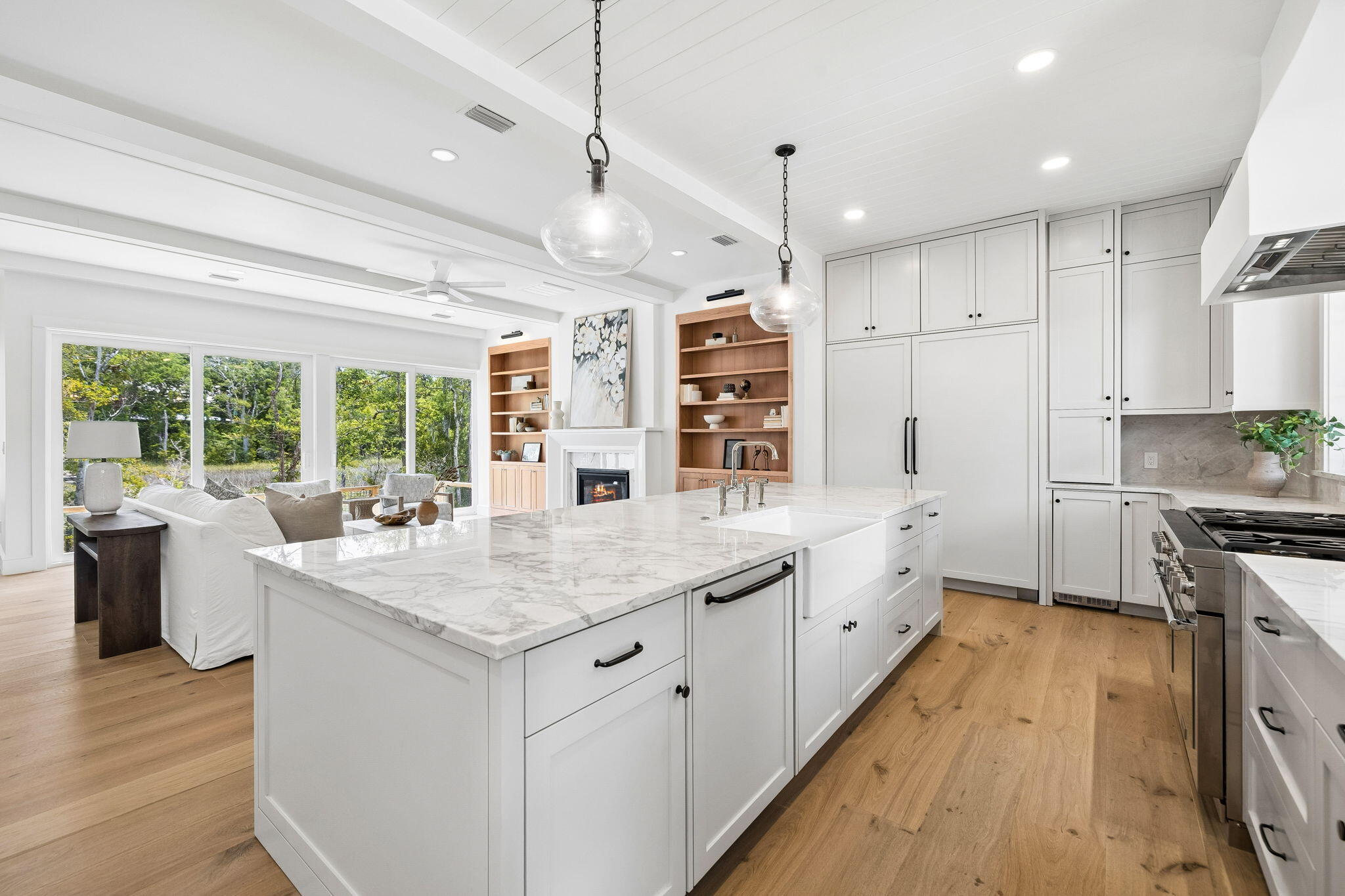 MAGNOLIA BEACH - Residential