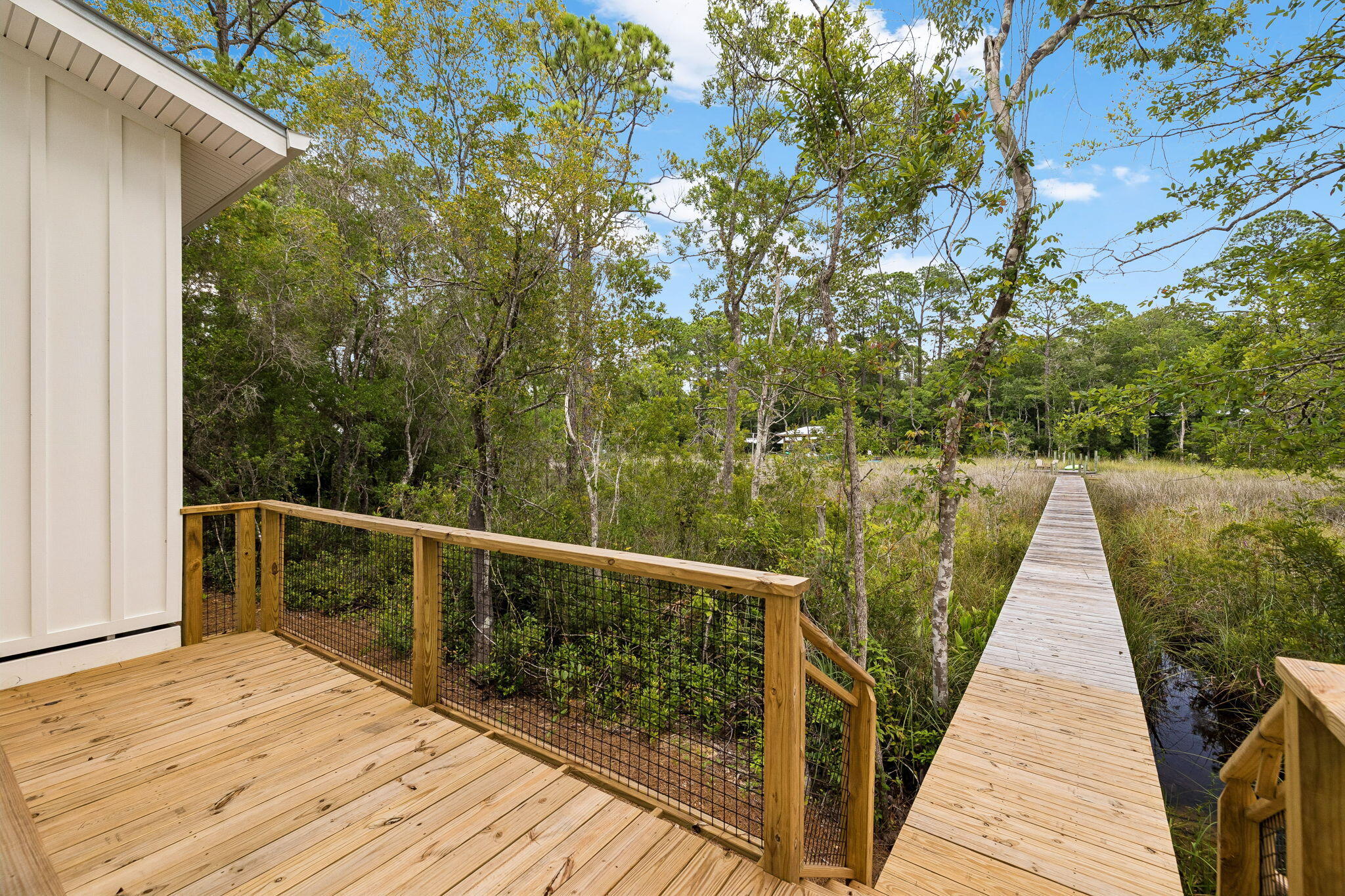 MAGNOLIA BEACH - Residential