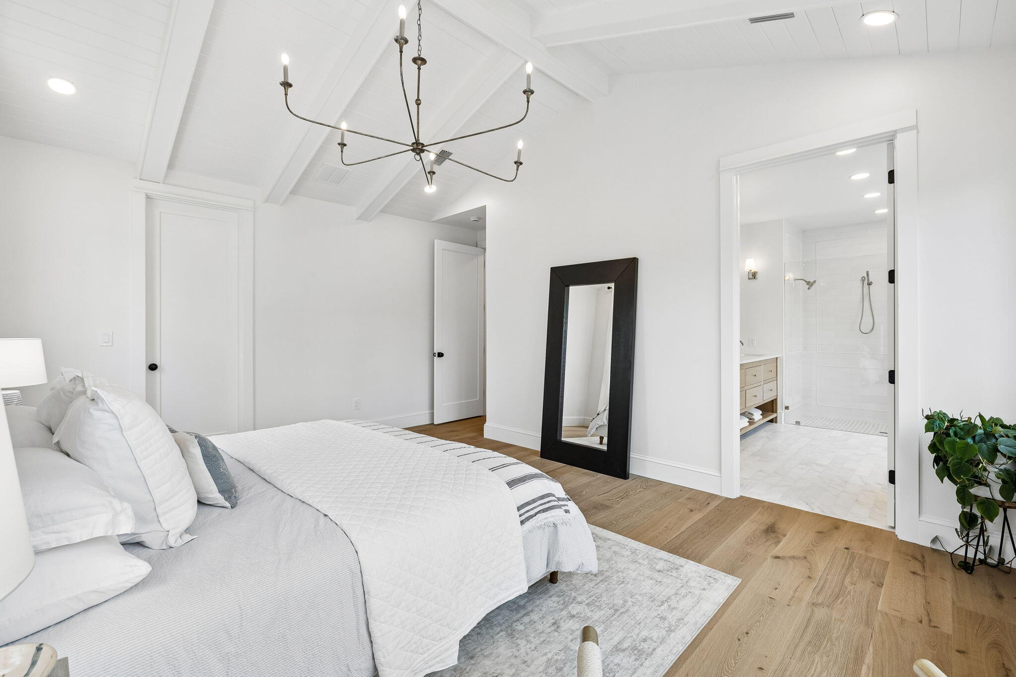 MAGNOLIA BEACH - Residential