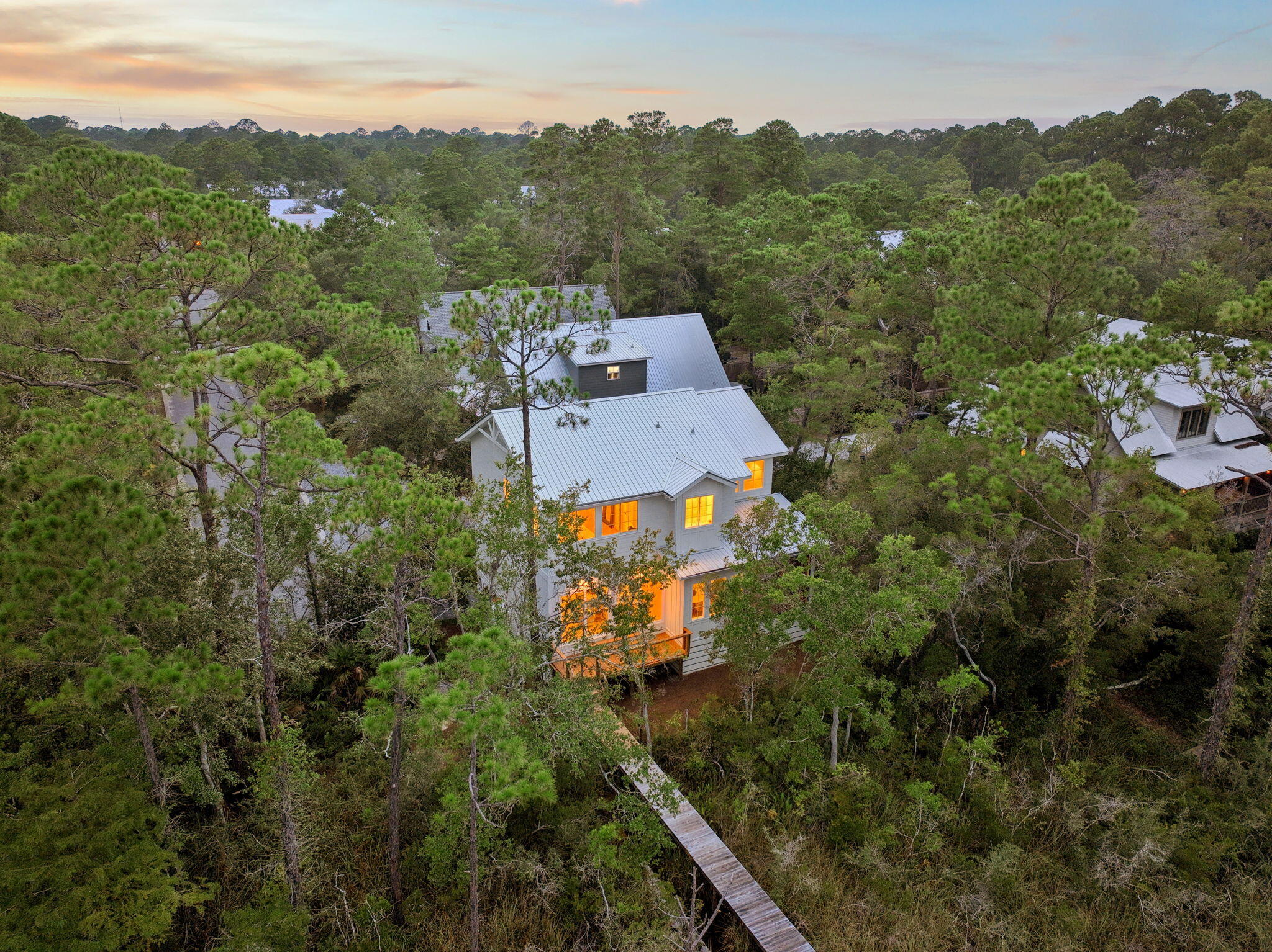 MAGNOLIA BEACH - Residential