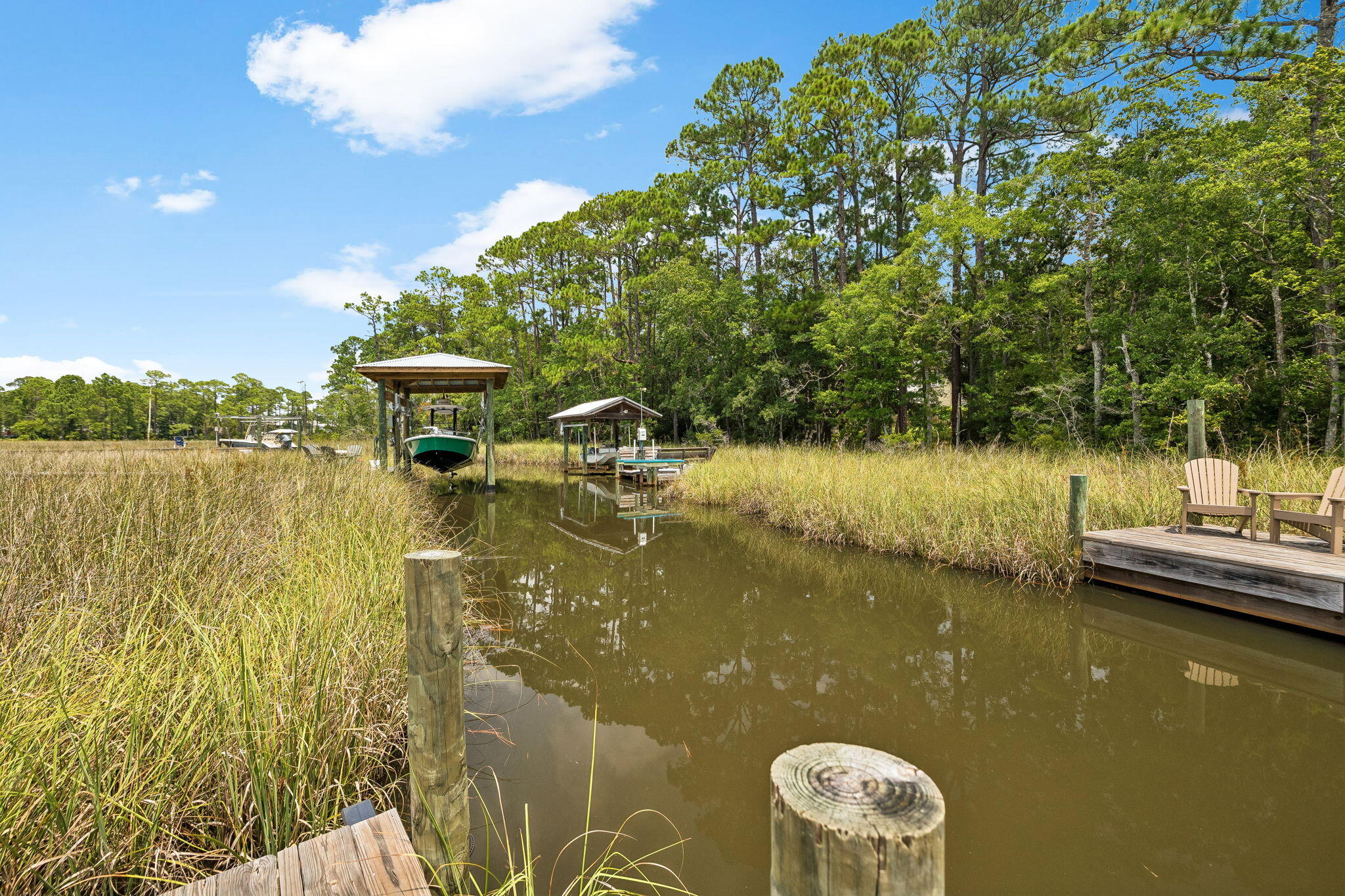 MAGNOLIA BEACH - Residential