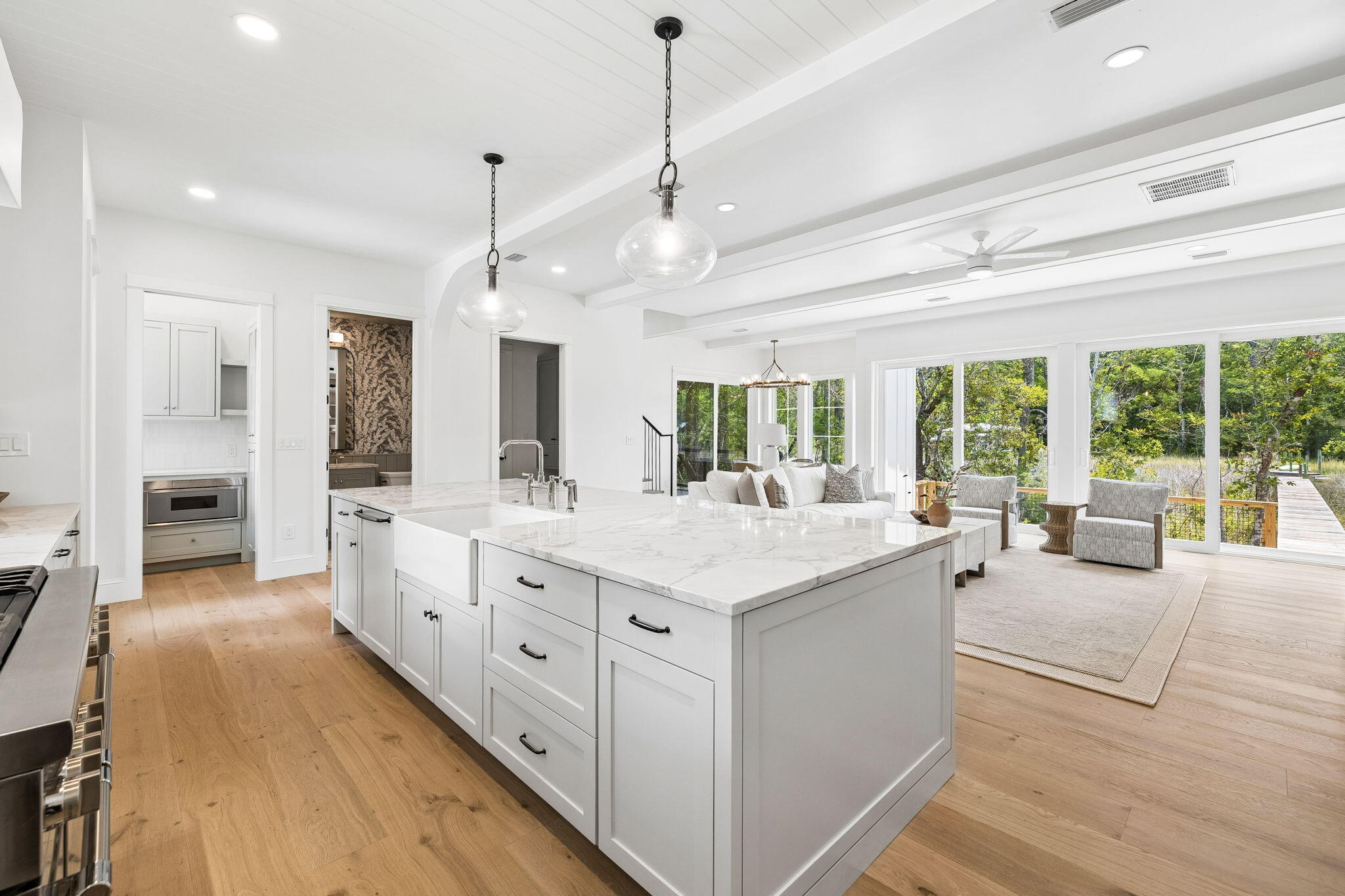 MAGNOLIA BEACH - Residential