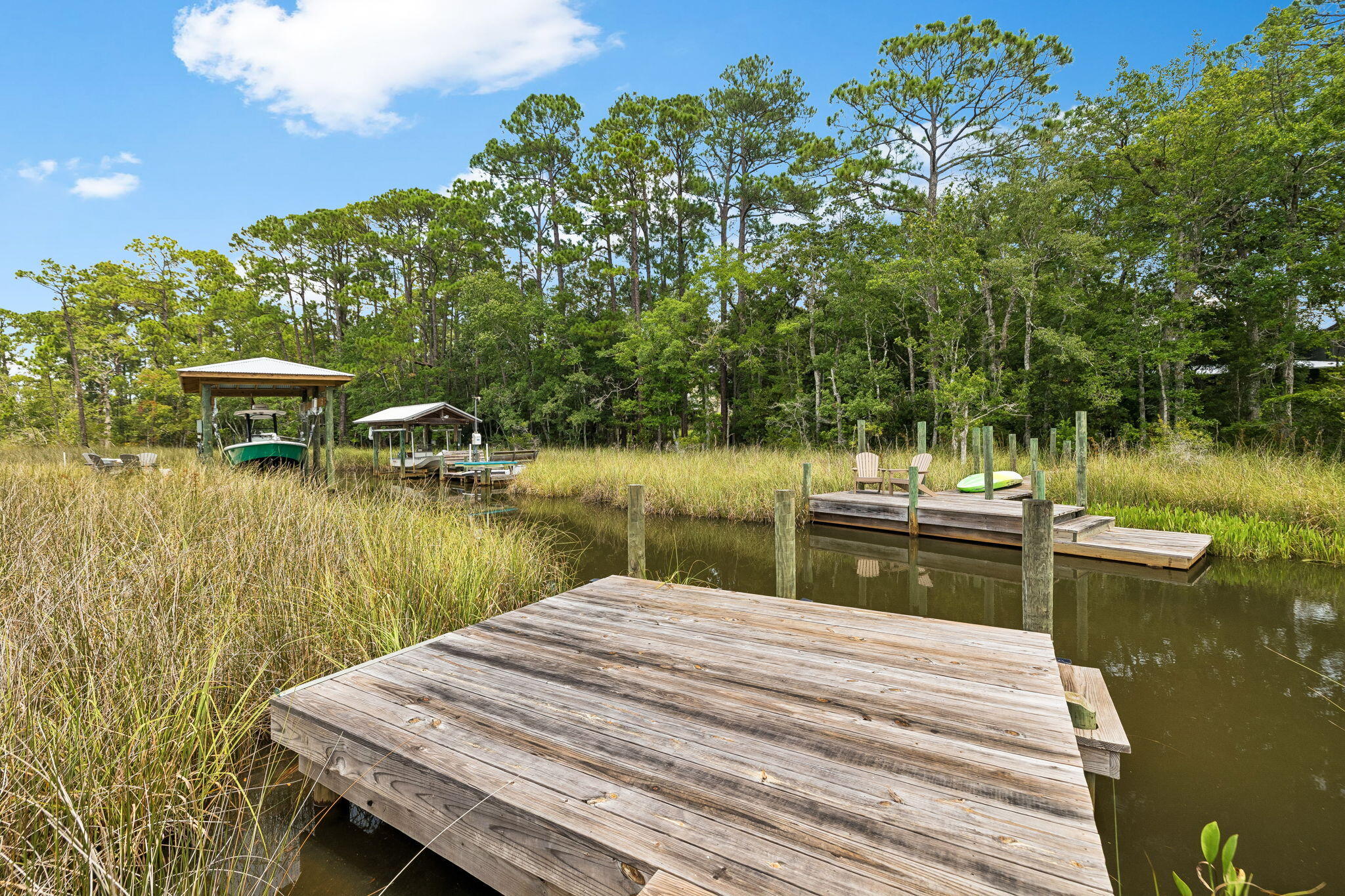 MAGNOLIA BEACH - Residential