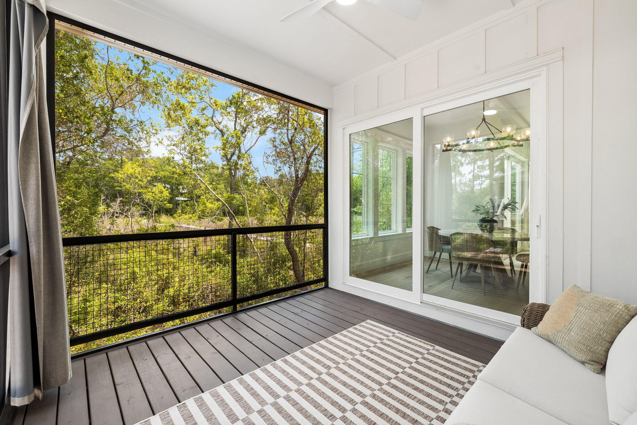 MAGNOLIA BEACH - Residential