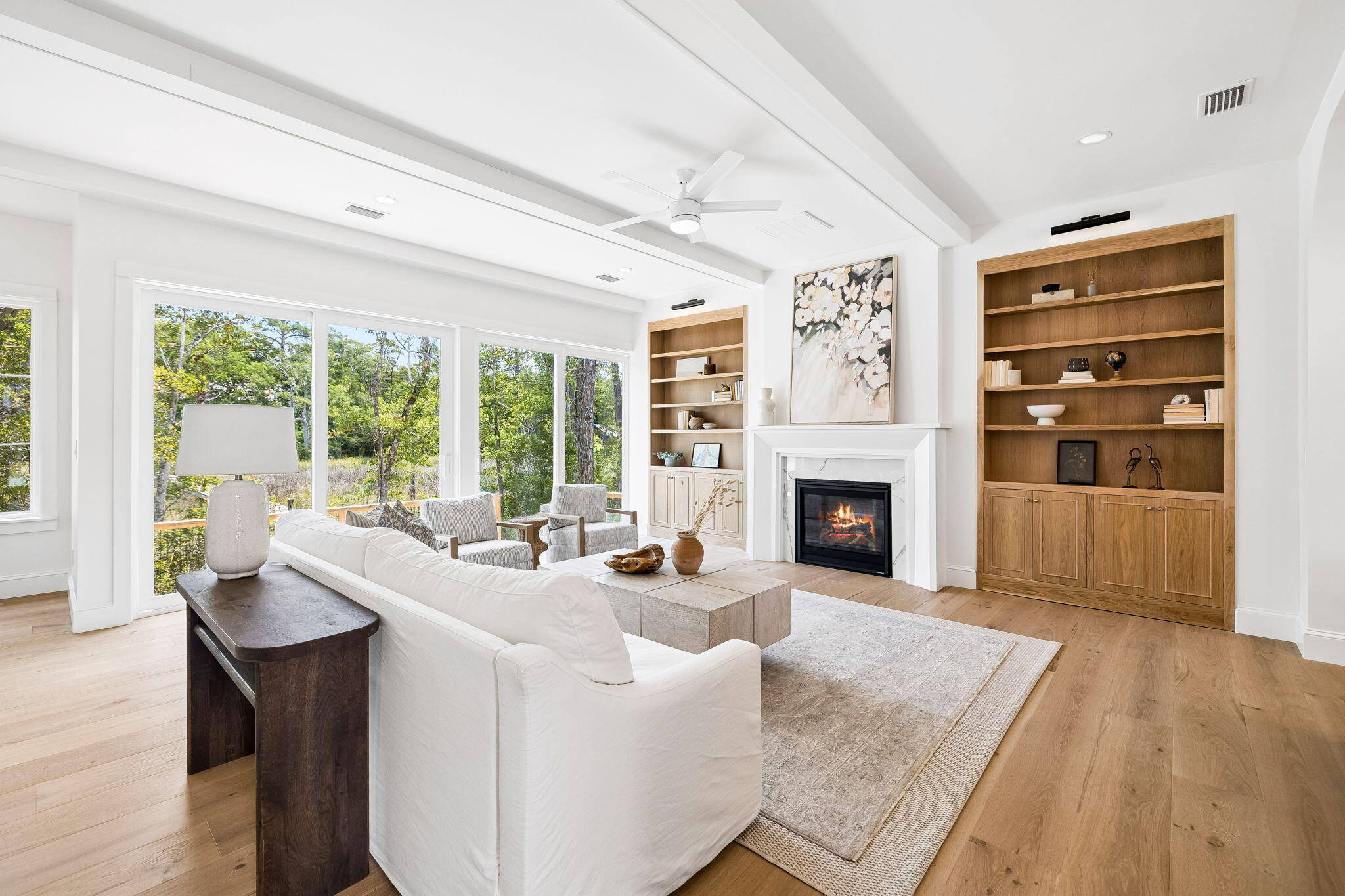 MAGNOLIA BEACH - Residential