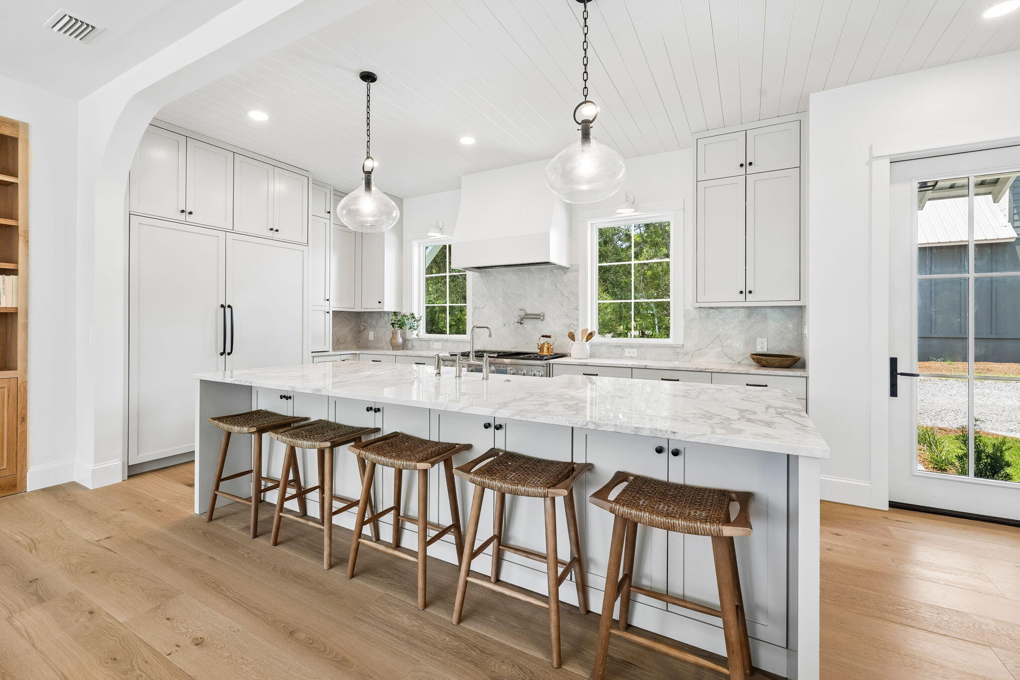 MAGNOLIA BEACH - Residential
