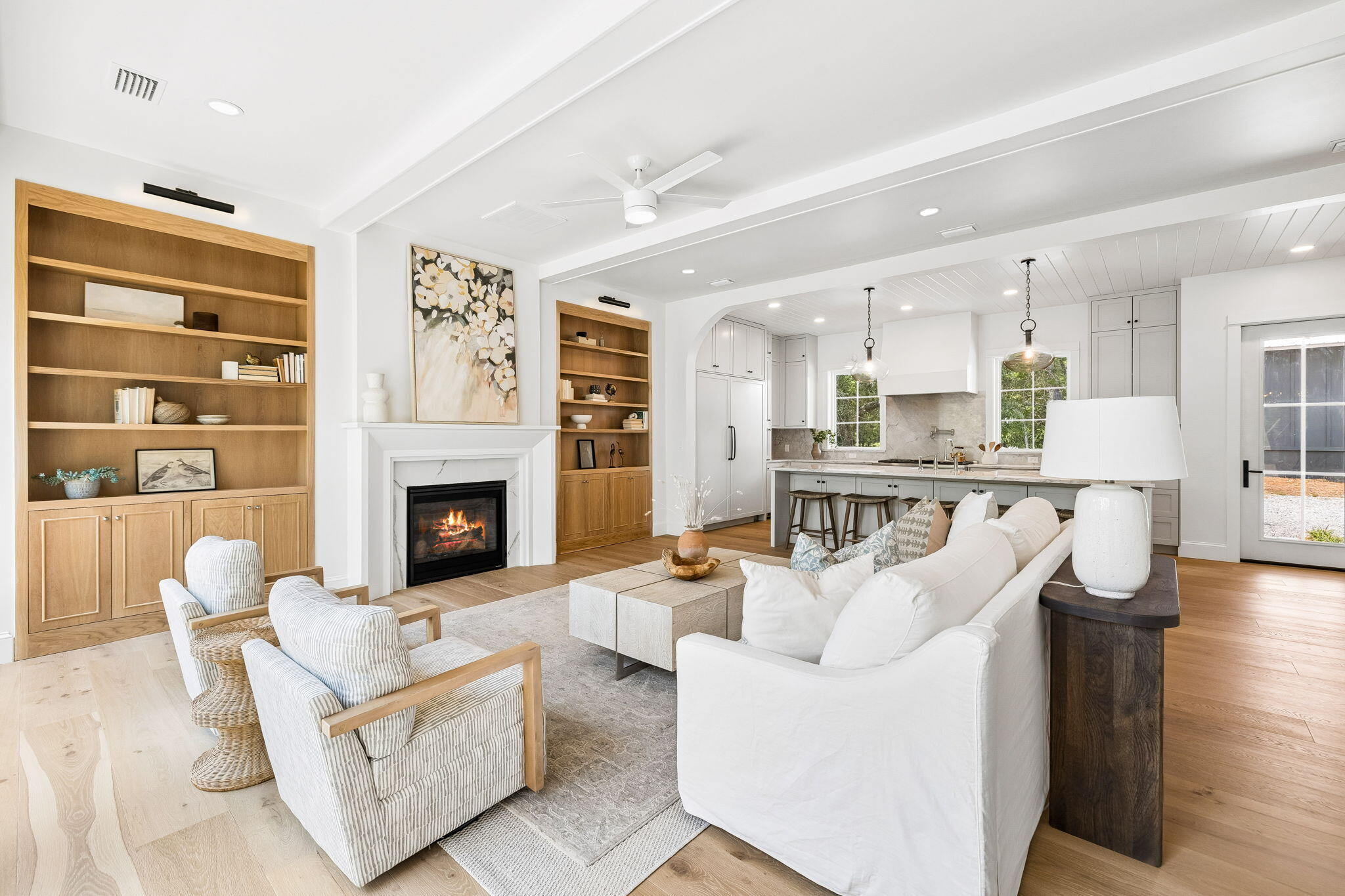 MAGNOLIA BEACH - Residential