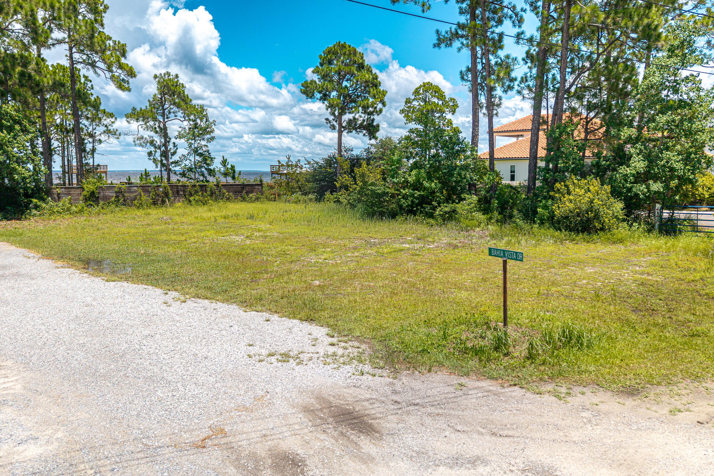 SHELTER COVE ESTATES - Land