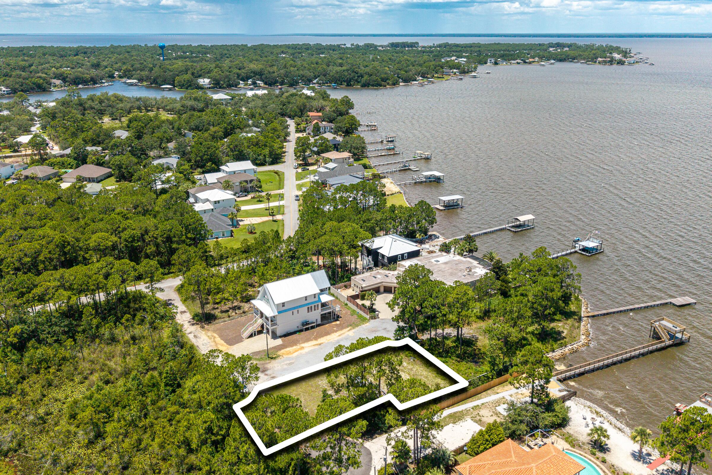 SHELTER COVE ESTATES - Land