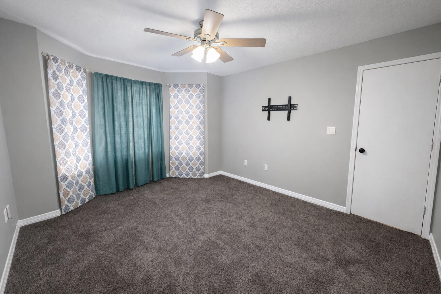 BEACONS BEND - Residential