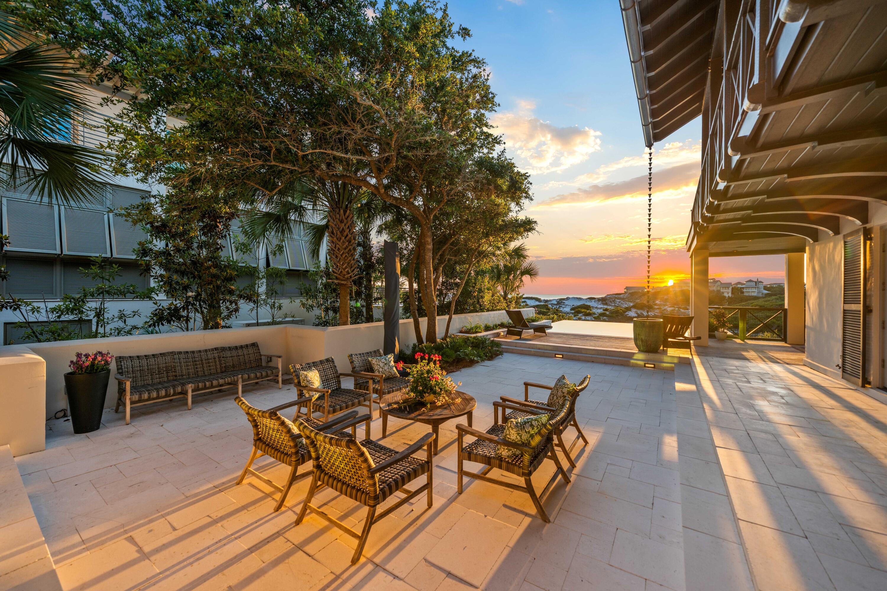 RETREAT THE - Residential