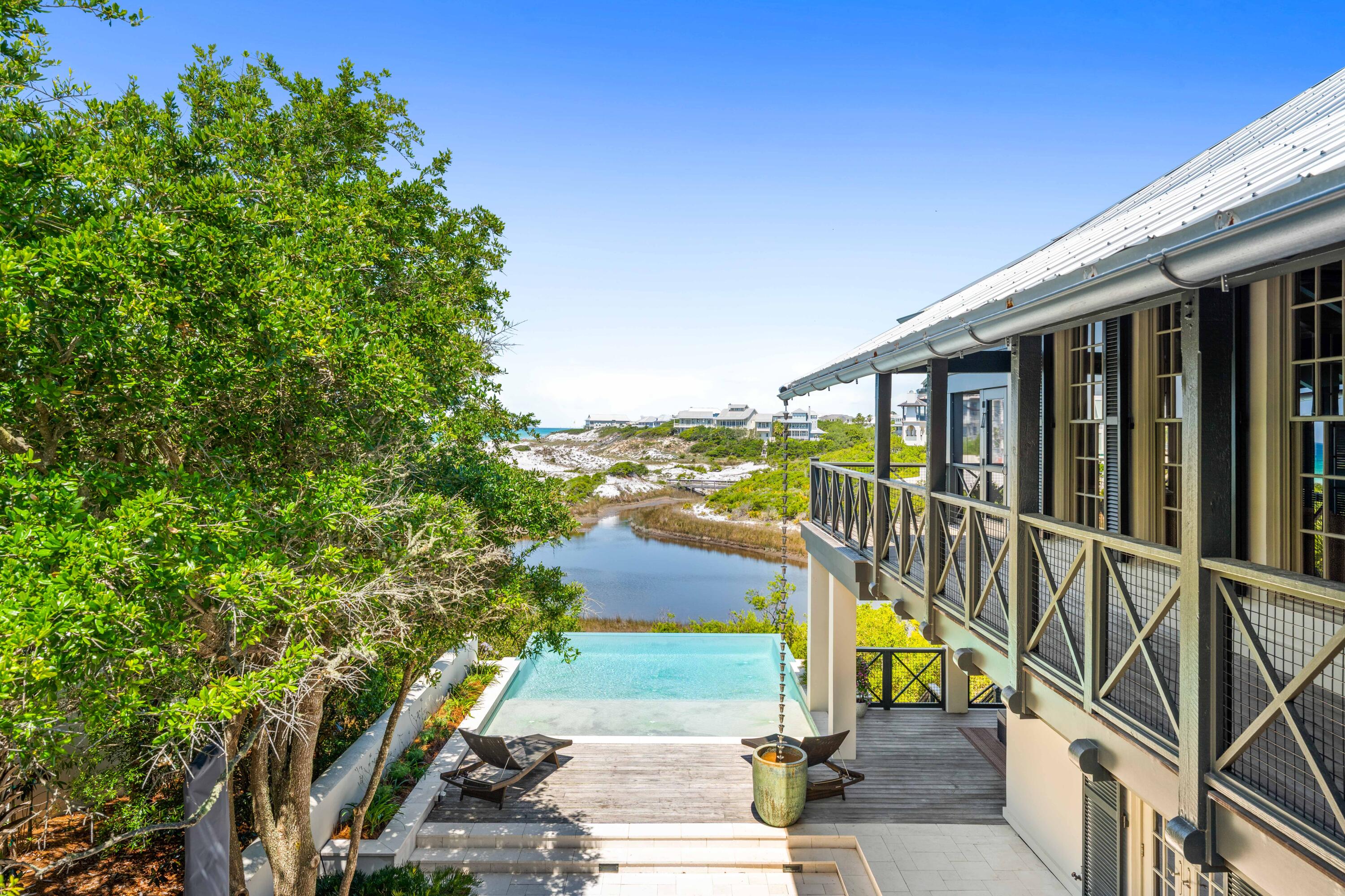 RETREAT THE - Residential