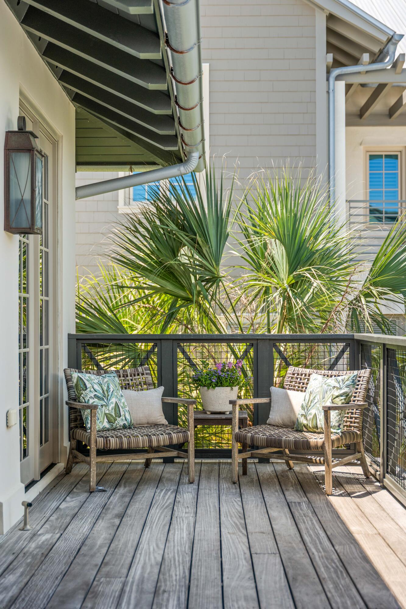 RETREAT THE - Residential