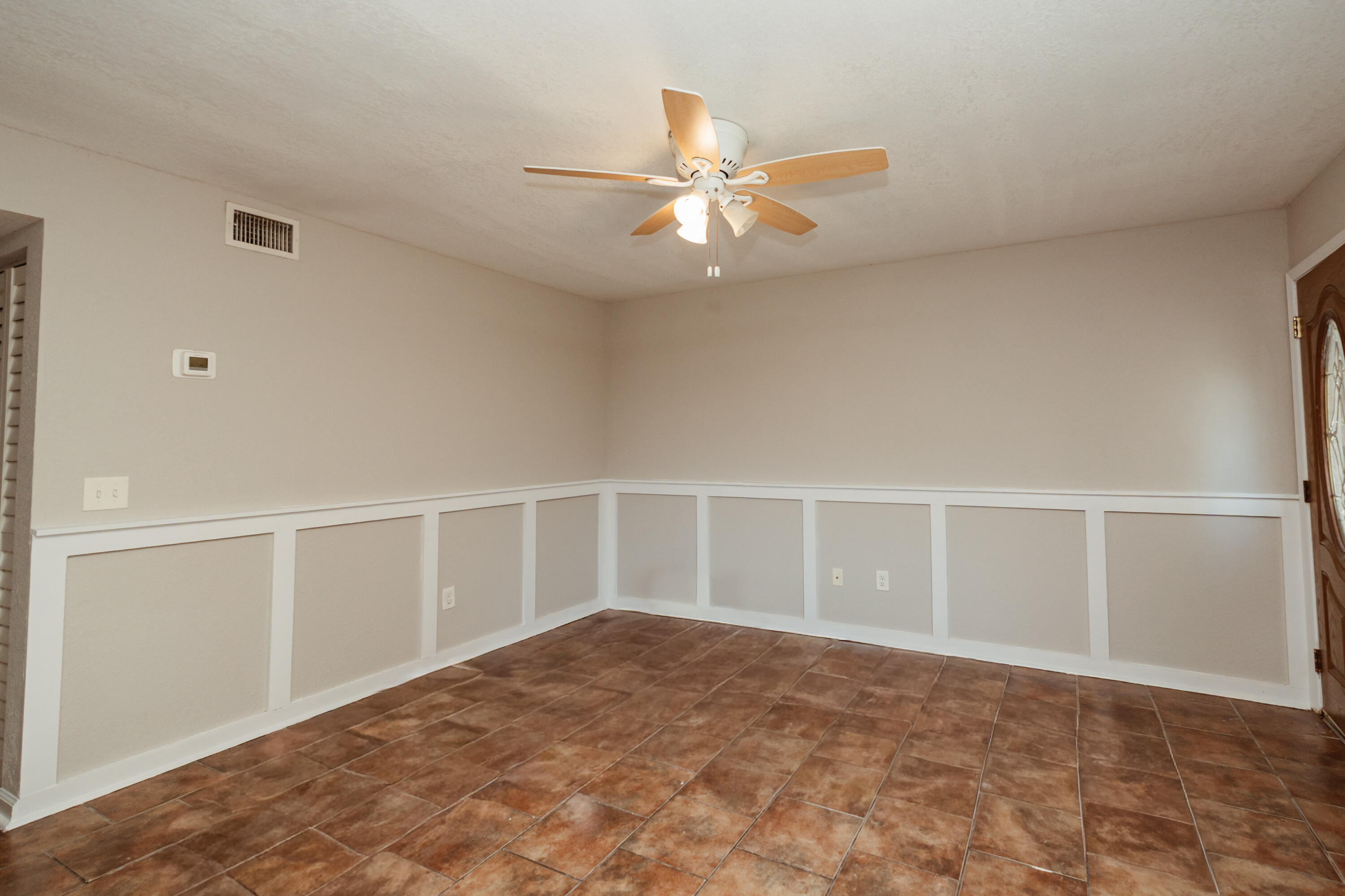BAY BREEZE - Residential Lease
